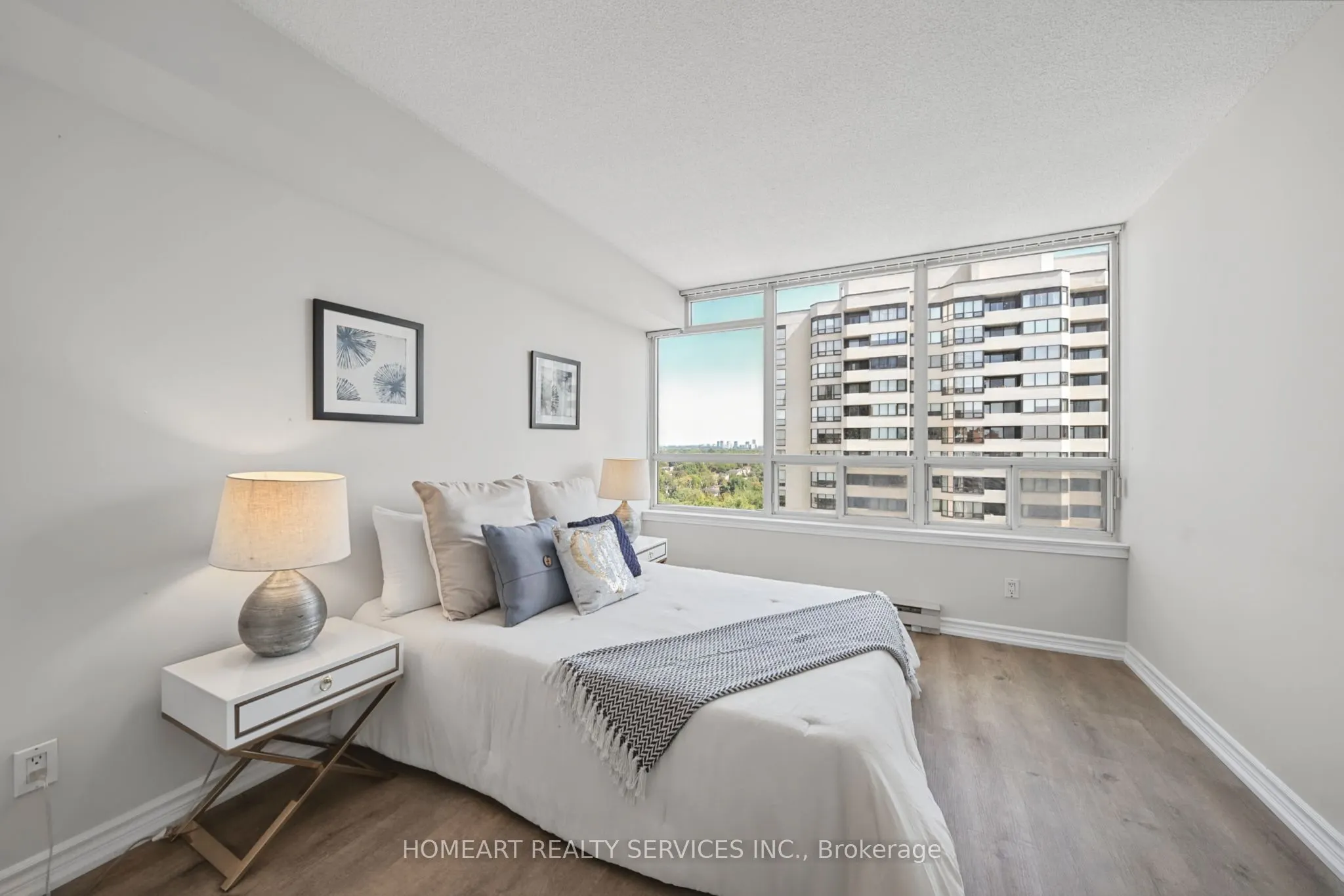 30 Greenfield Avenue #1806