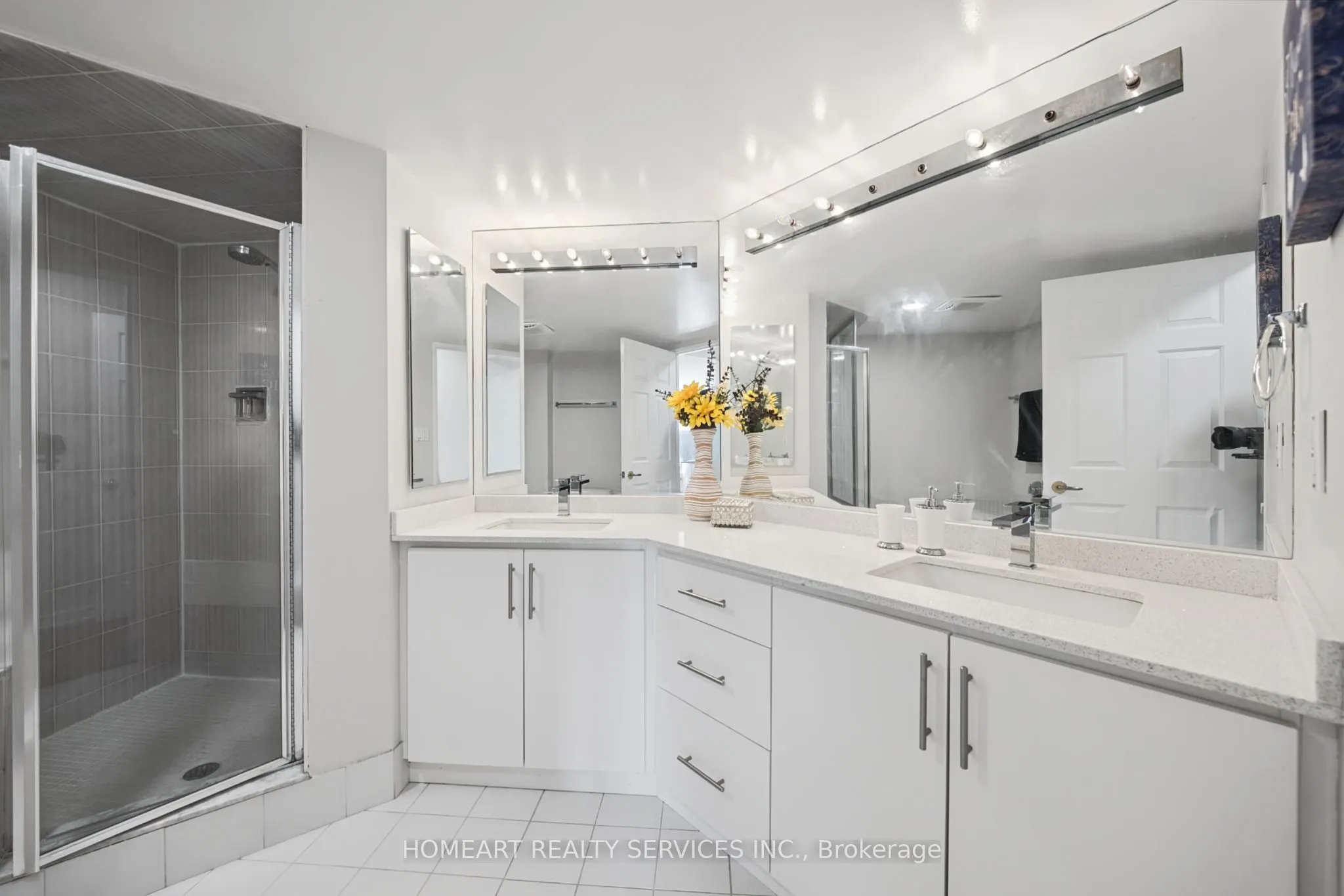 30 Greenfield Avenue #1806
