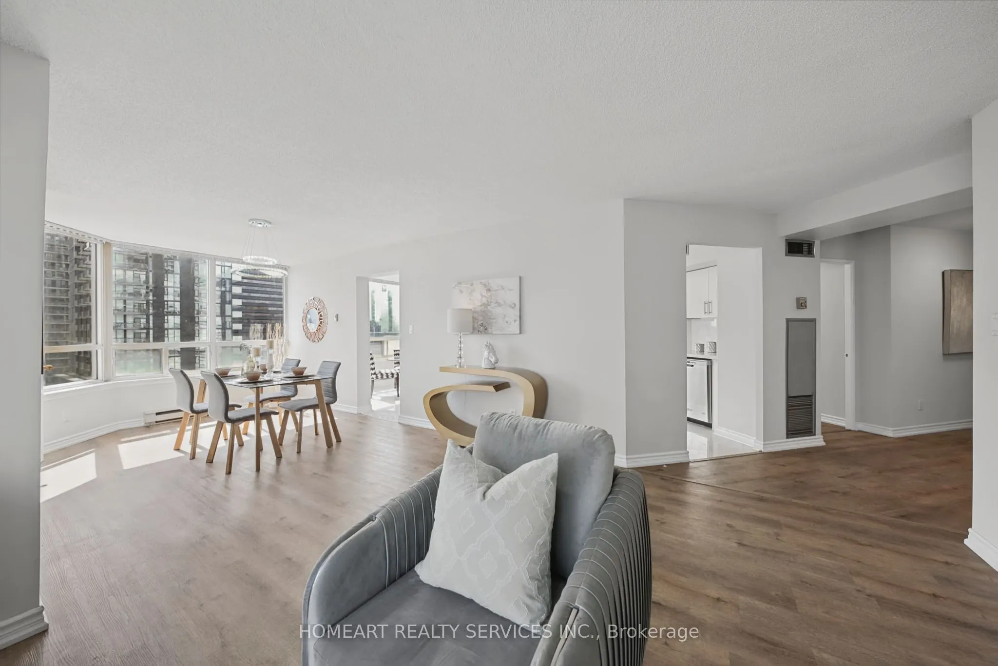 30 Greenfield Avenue #1806