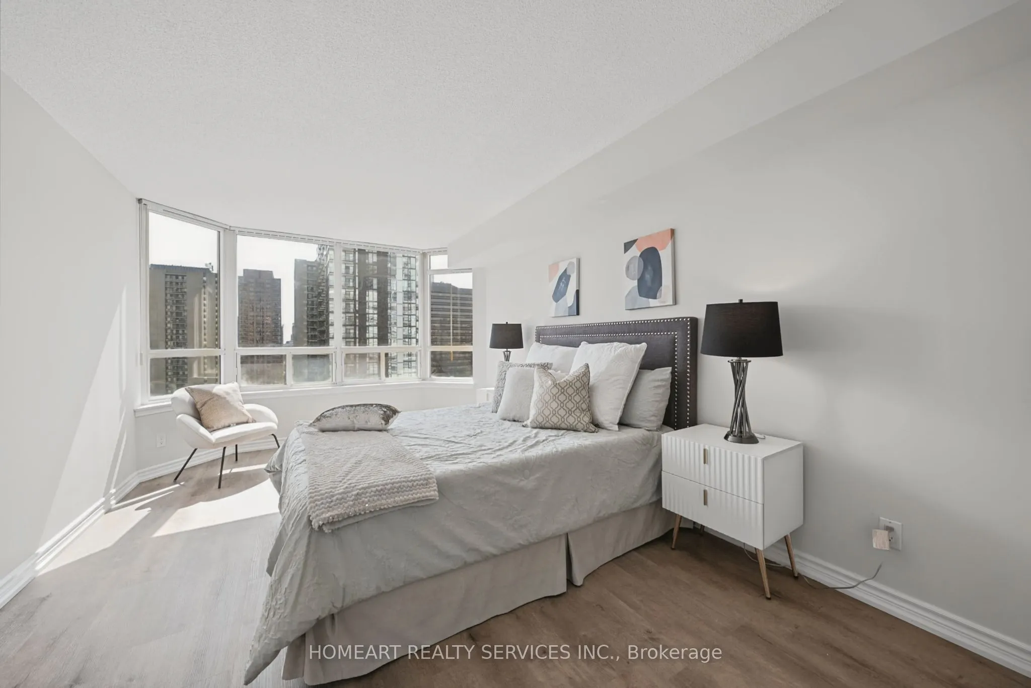 30 Greenfield Avenue #1806