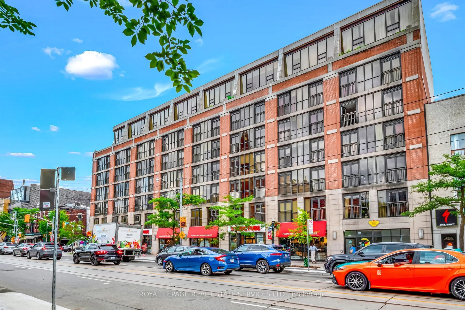 308 Palmerston Avenue #404