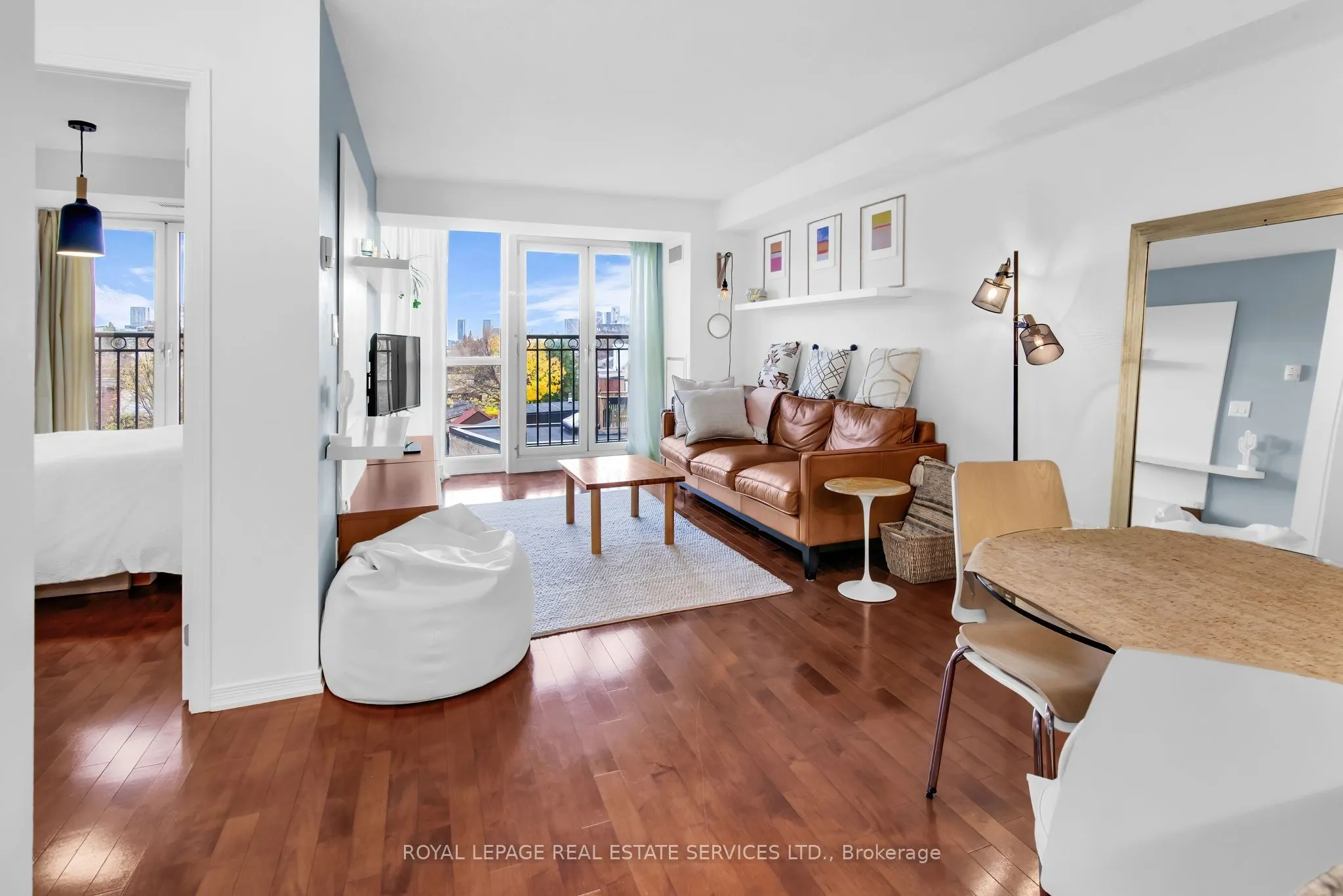 308 Palmerston Avenue #404