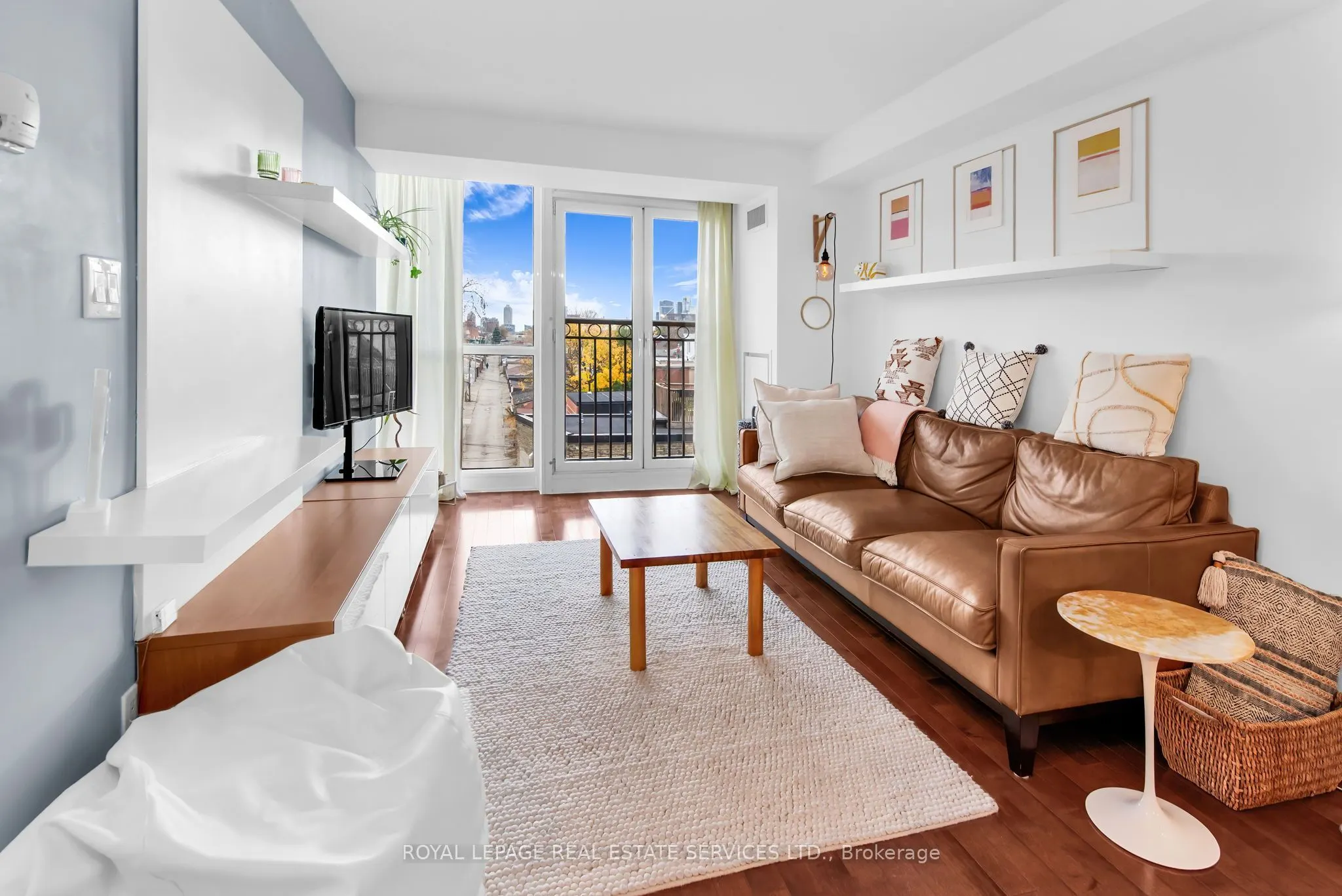 308 Palmerston Avenue #404