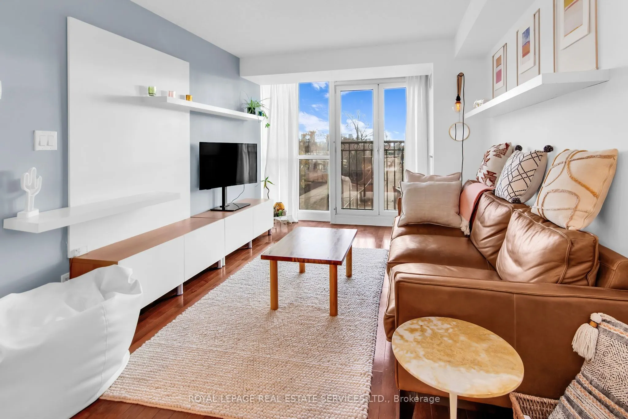 308 Palmerston Avenue #404