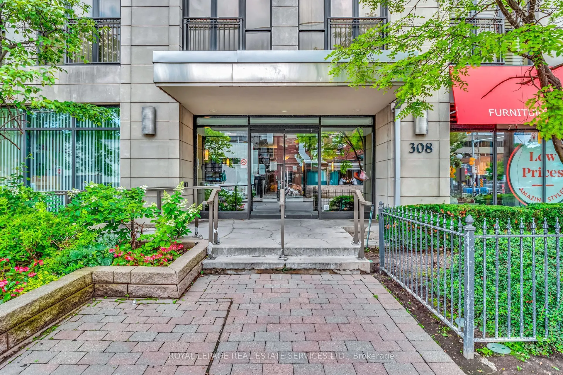 308 Palmerston Avenue #404