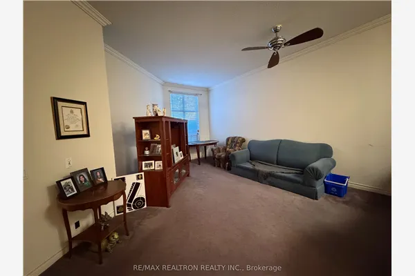 1720 Eglinton Avenue E #120