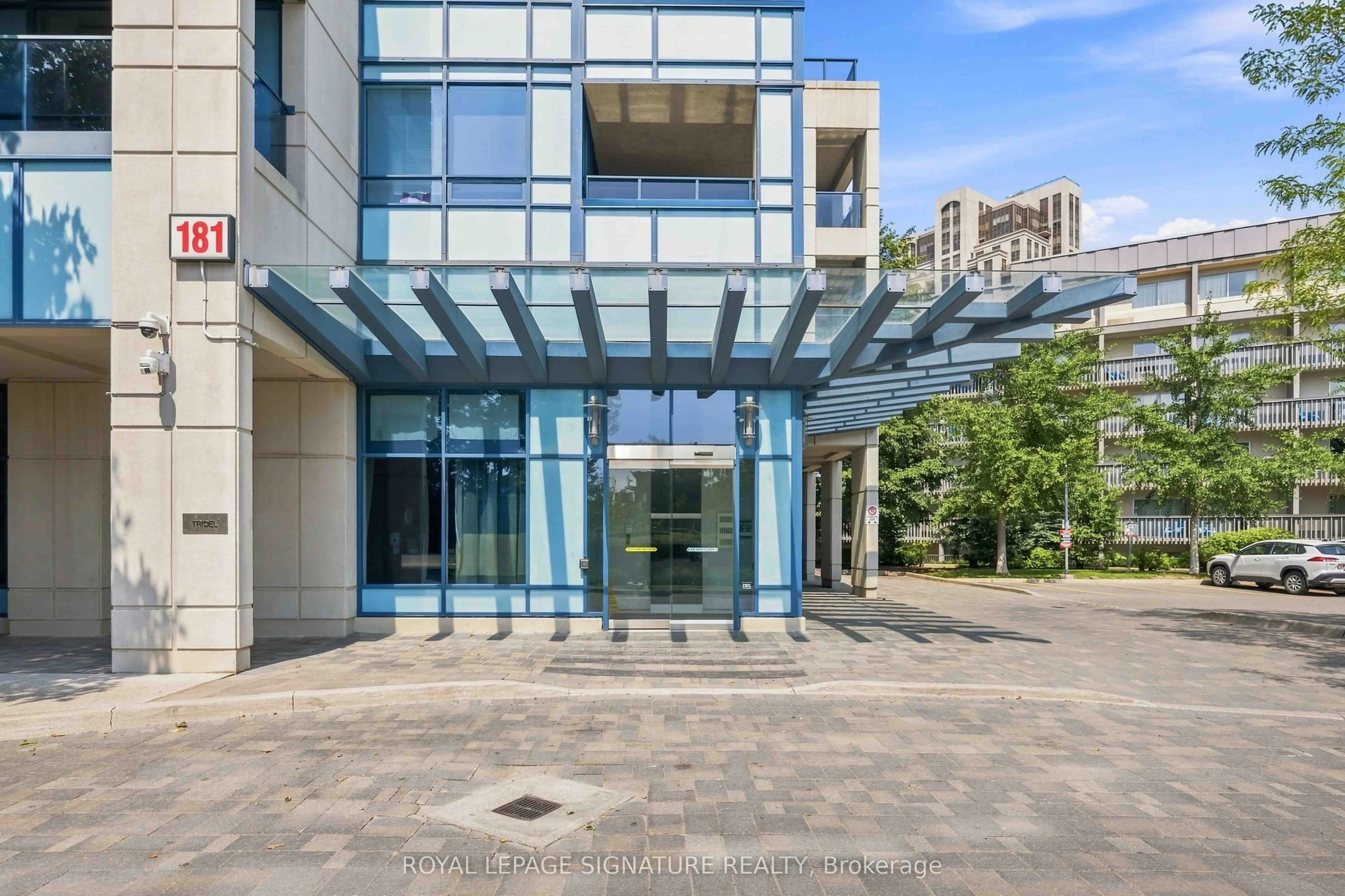 181 Wynford Drive #403