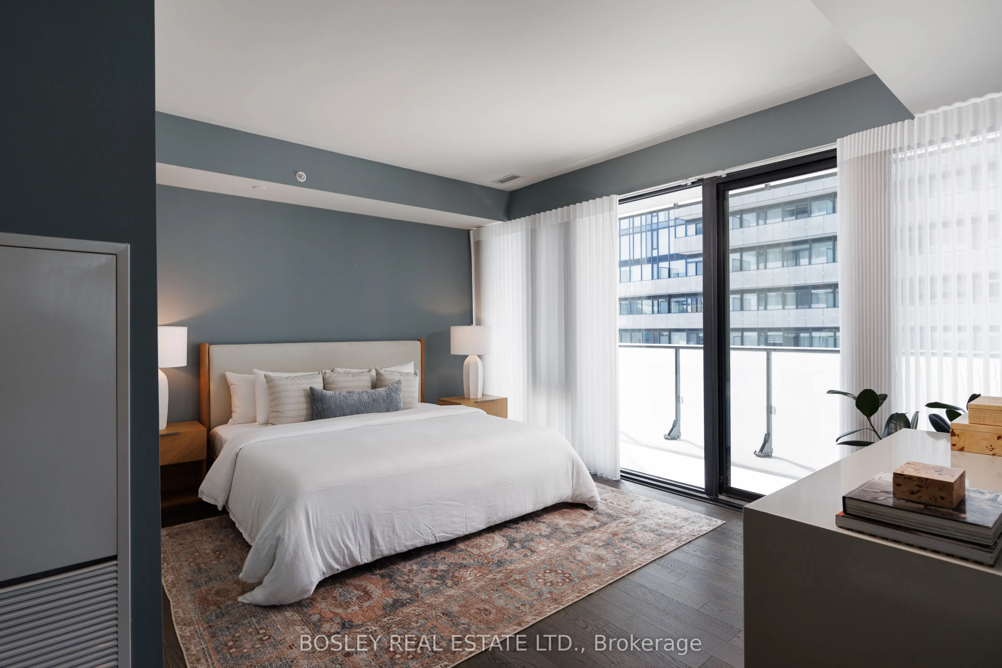 185 Roehampton Avenue #1702