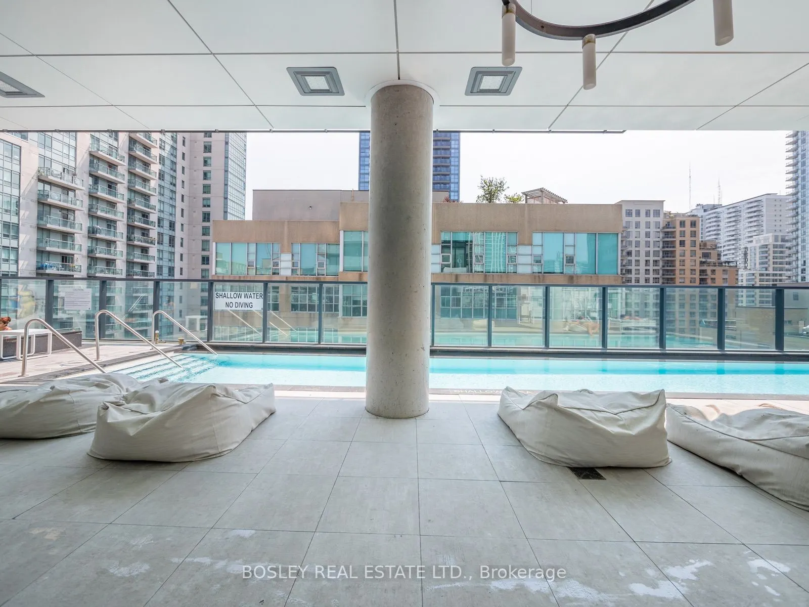 185 Roehampton Avenue #1702