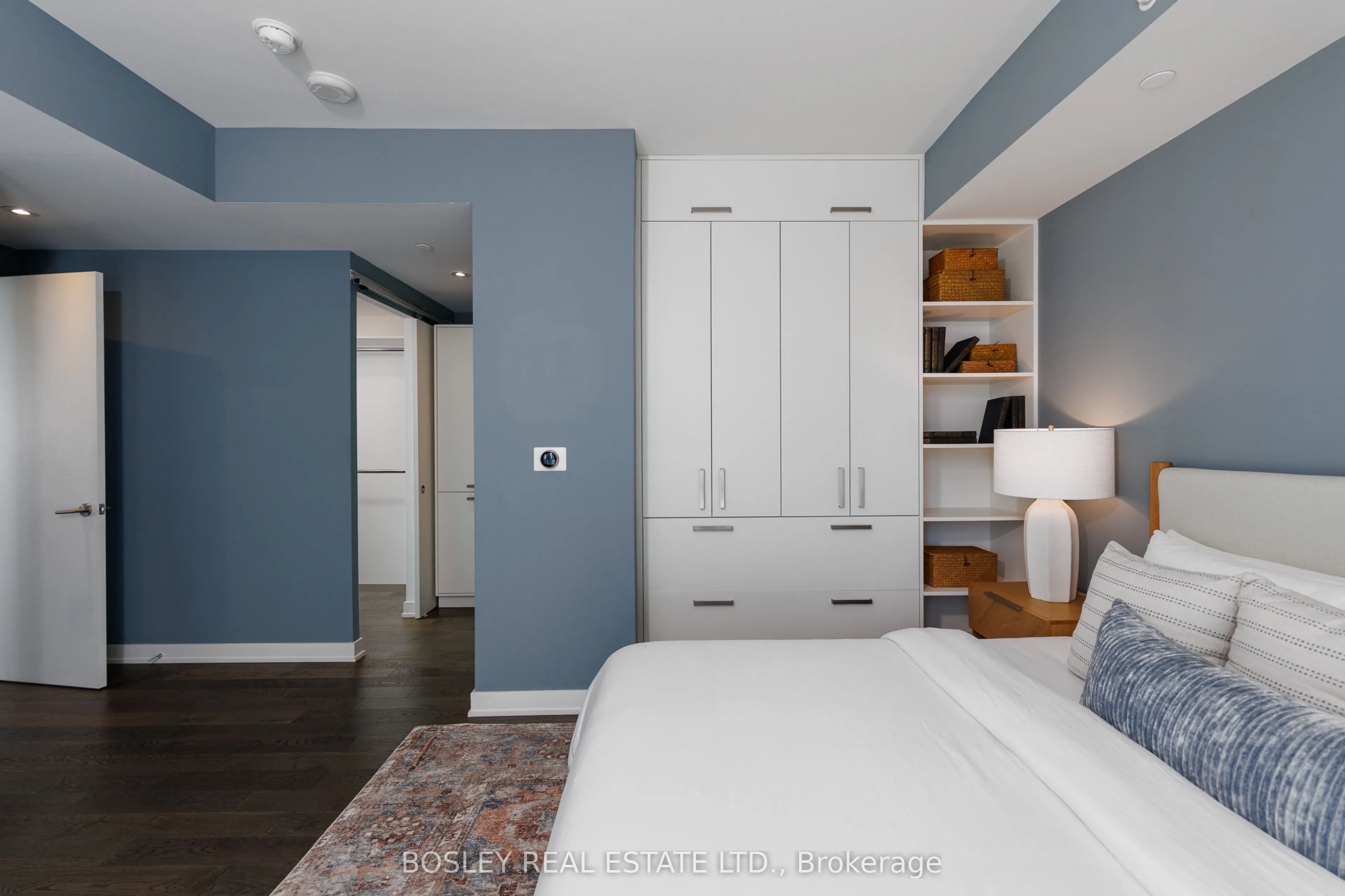 185 Roehampton Avenue #1702