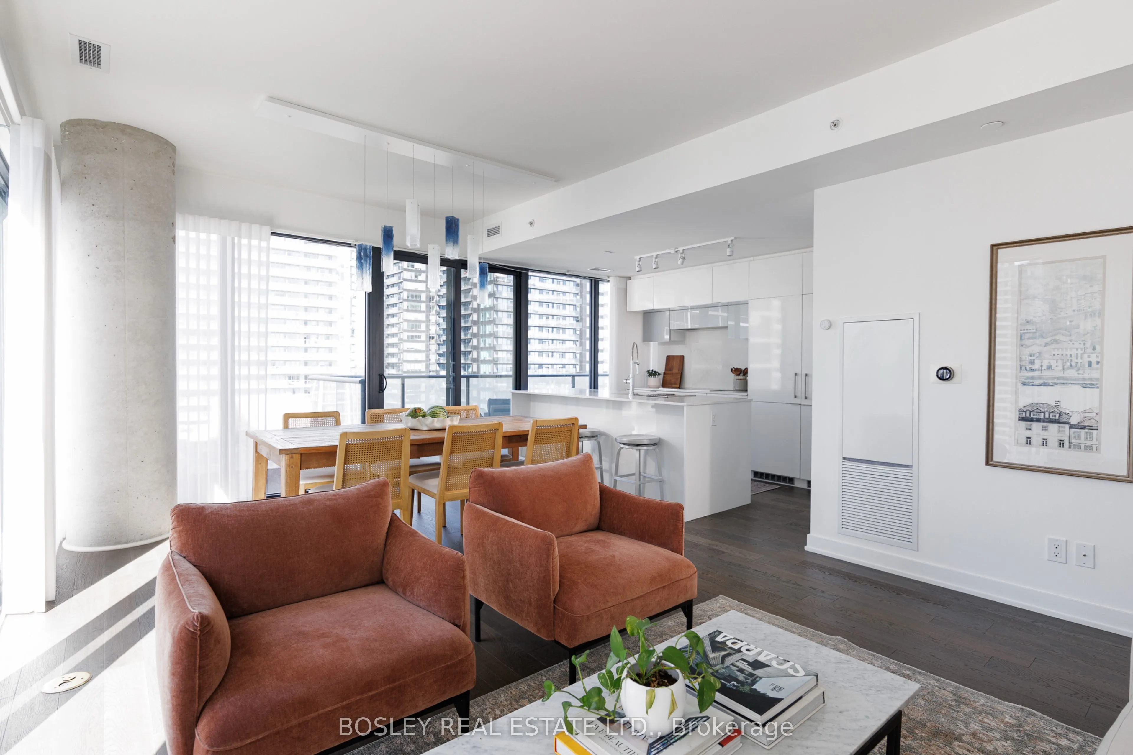 185 Roehampton Avenue #1702