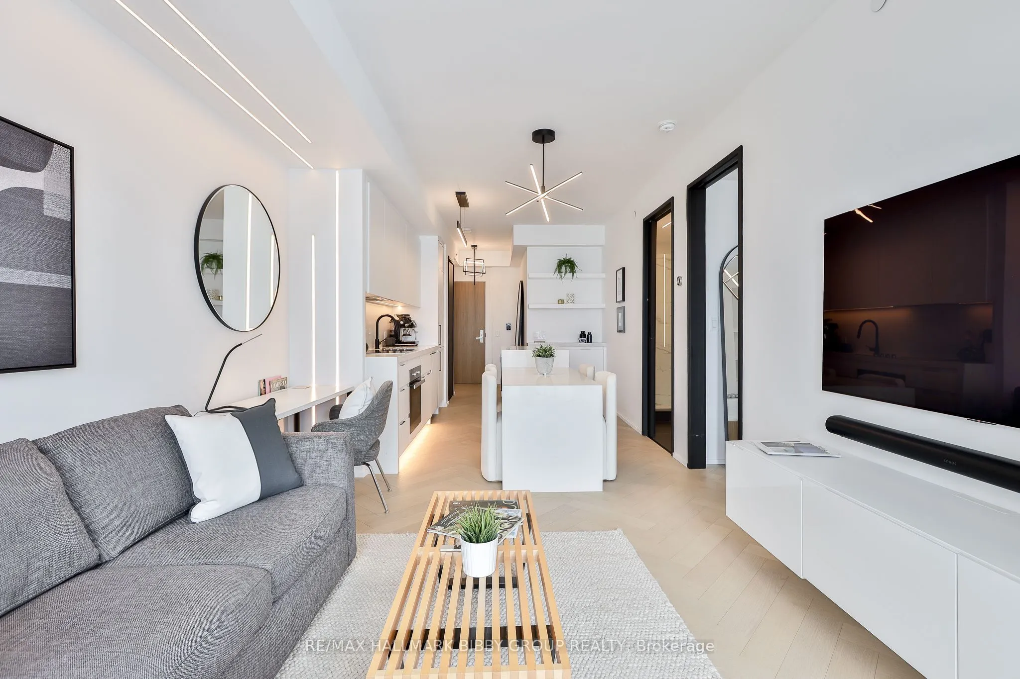 200 Bloor Street W #1204