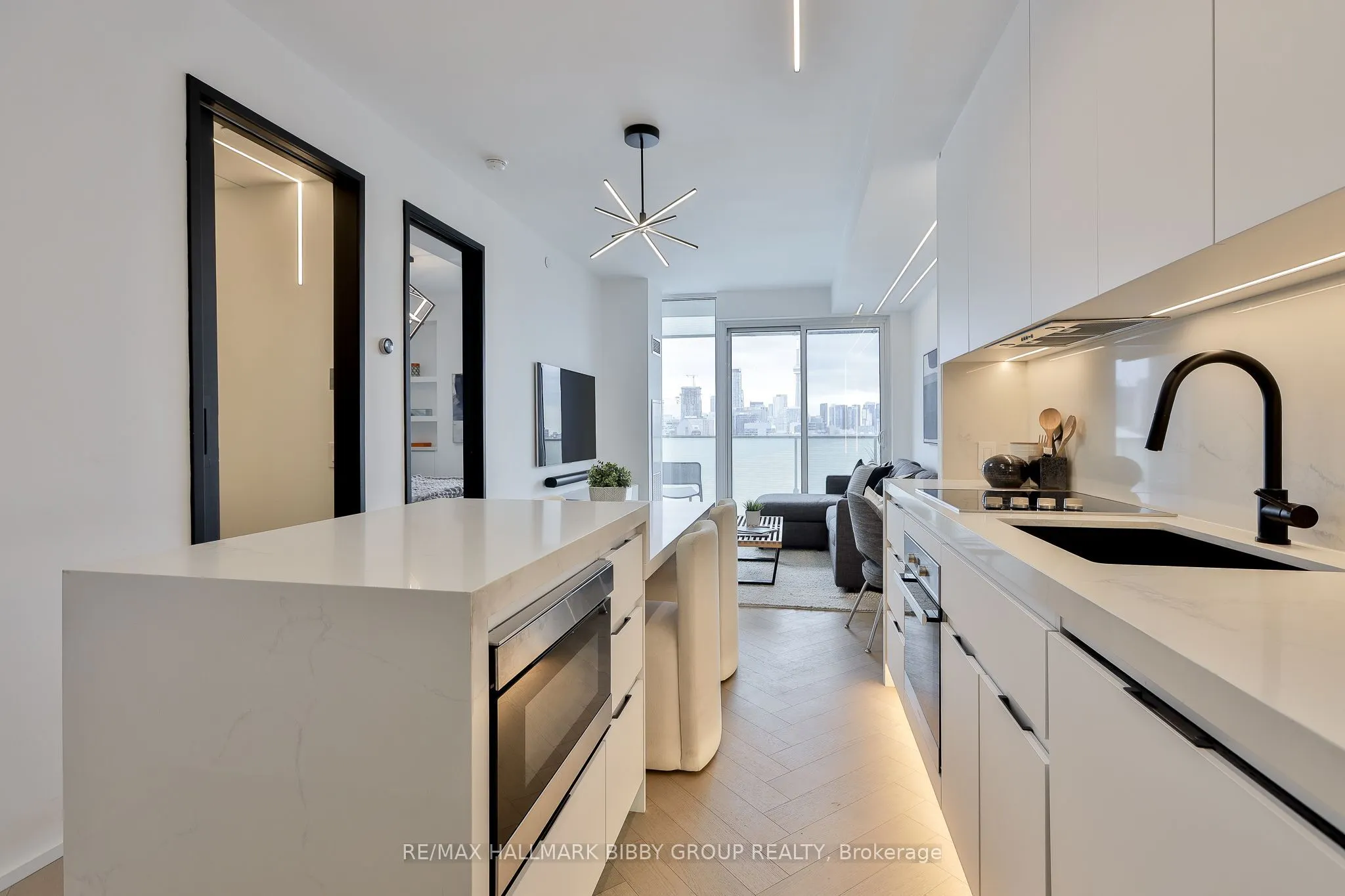 200 Bloor Street W #1204