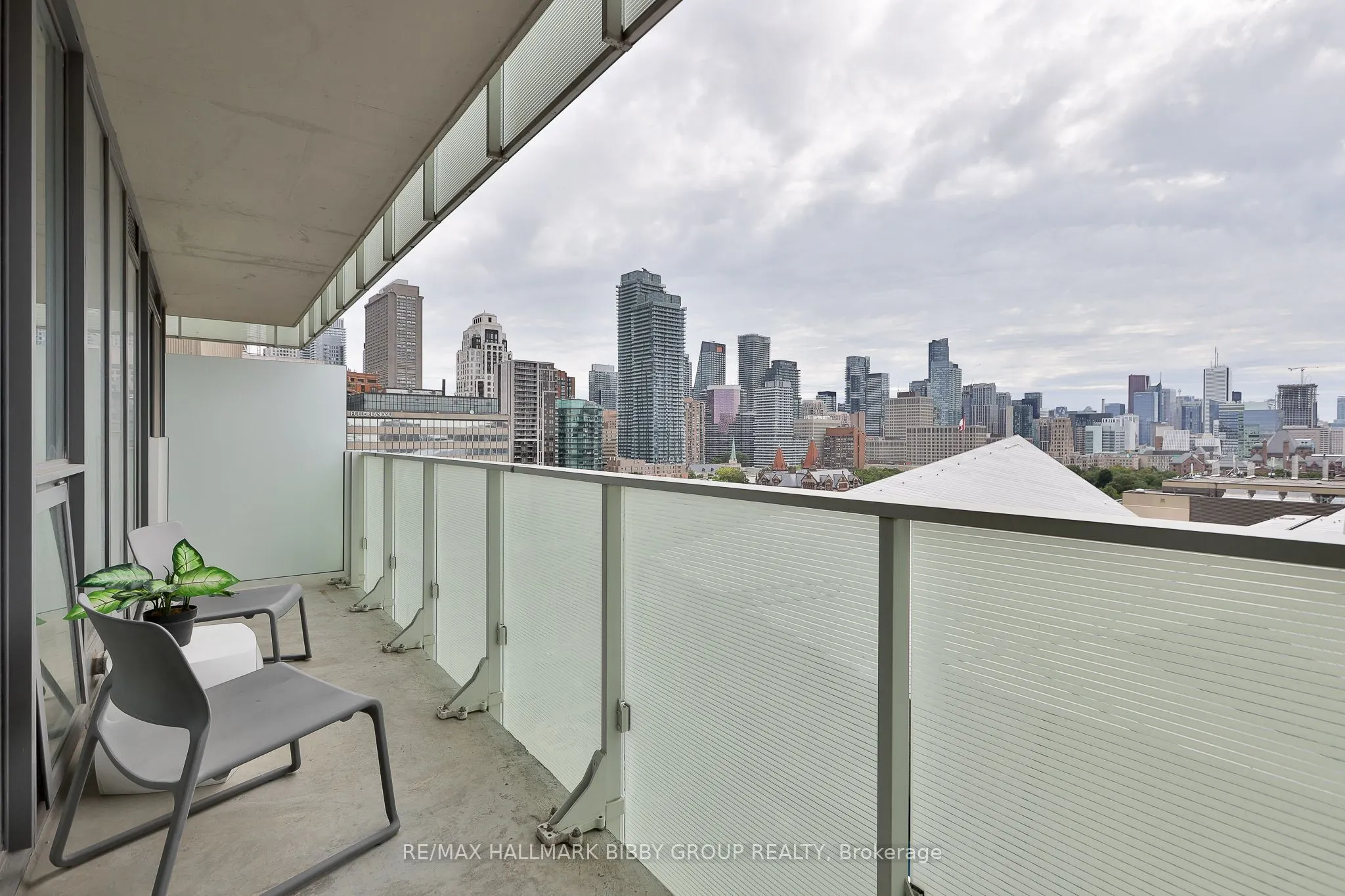 200 Bloor Street W #1204