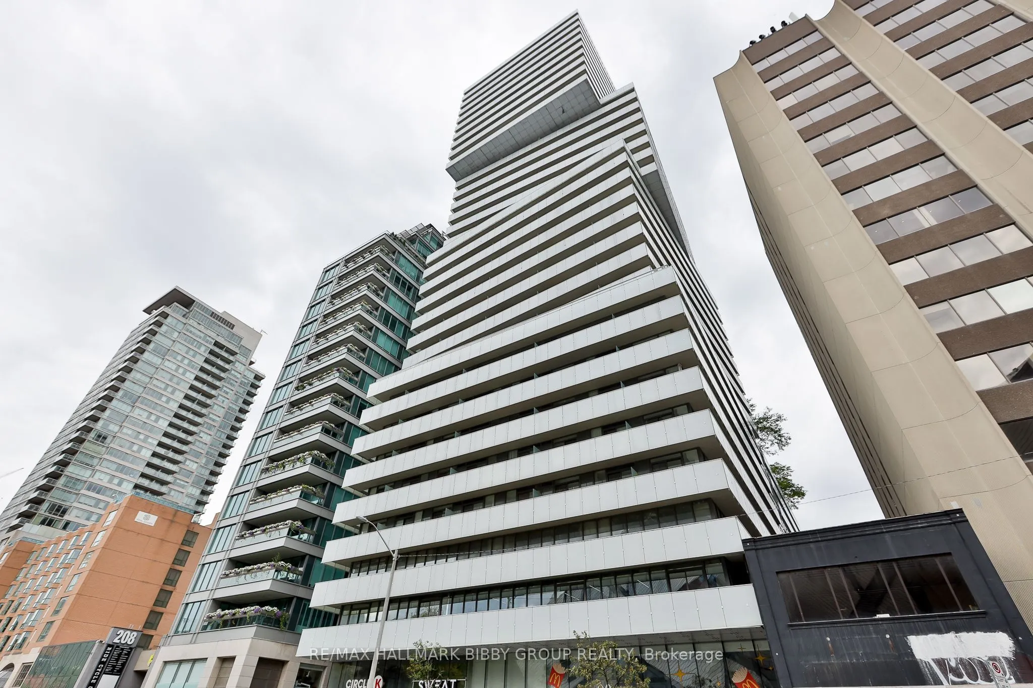 200 Bloor Street W #1204