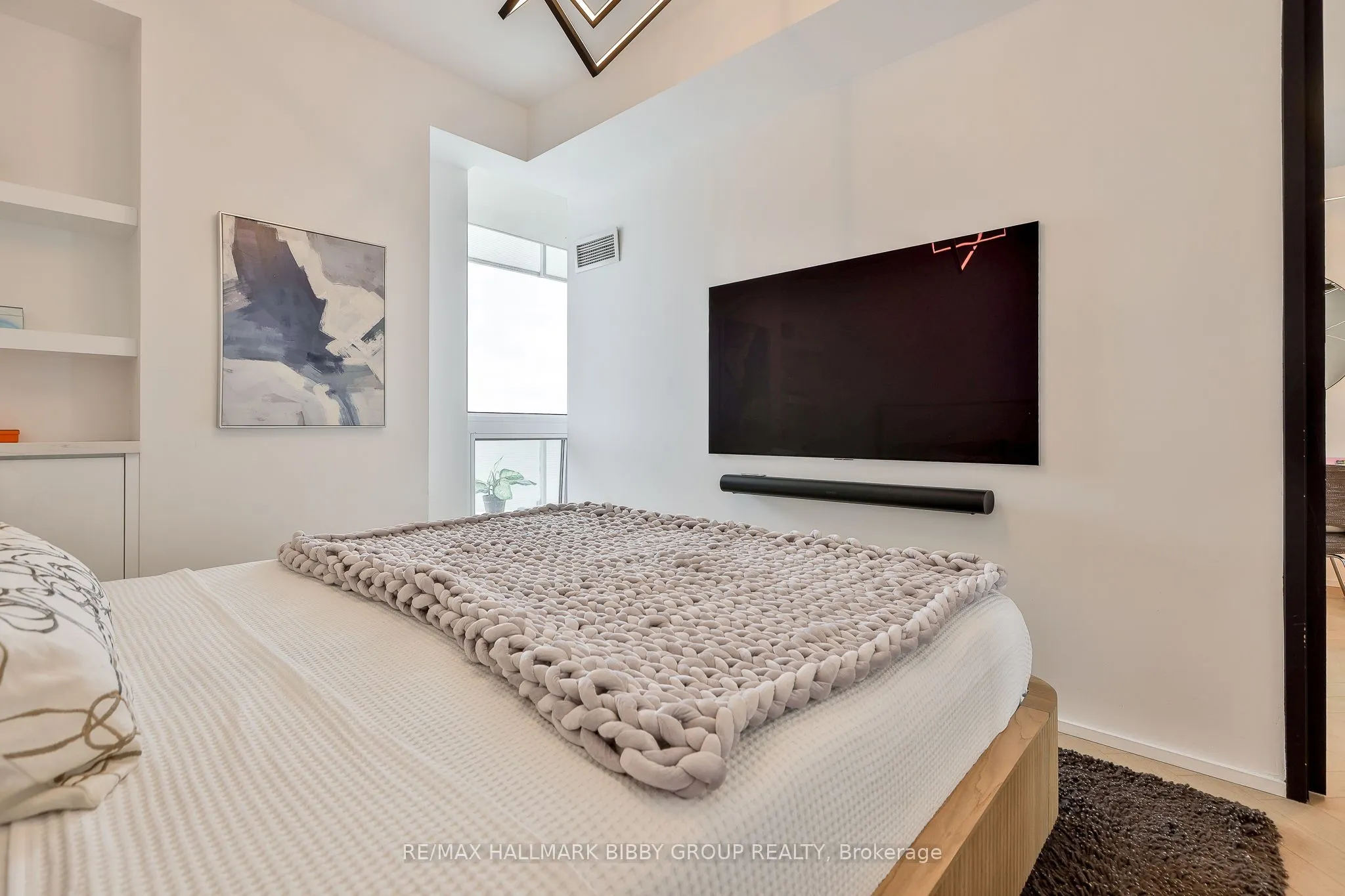 200 Bloor Street W #1204