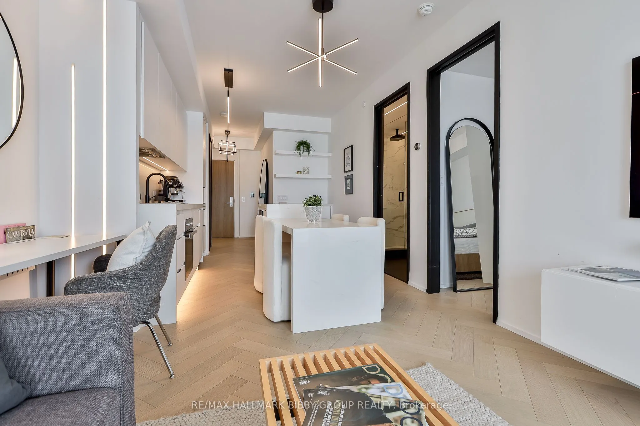 200 Bloor Street W #1204