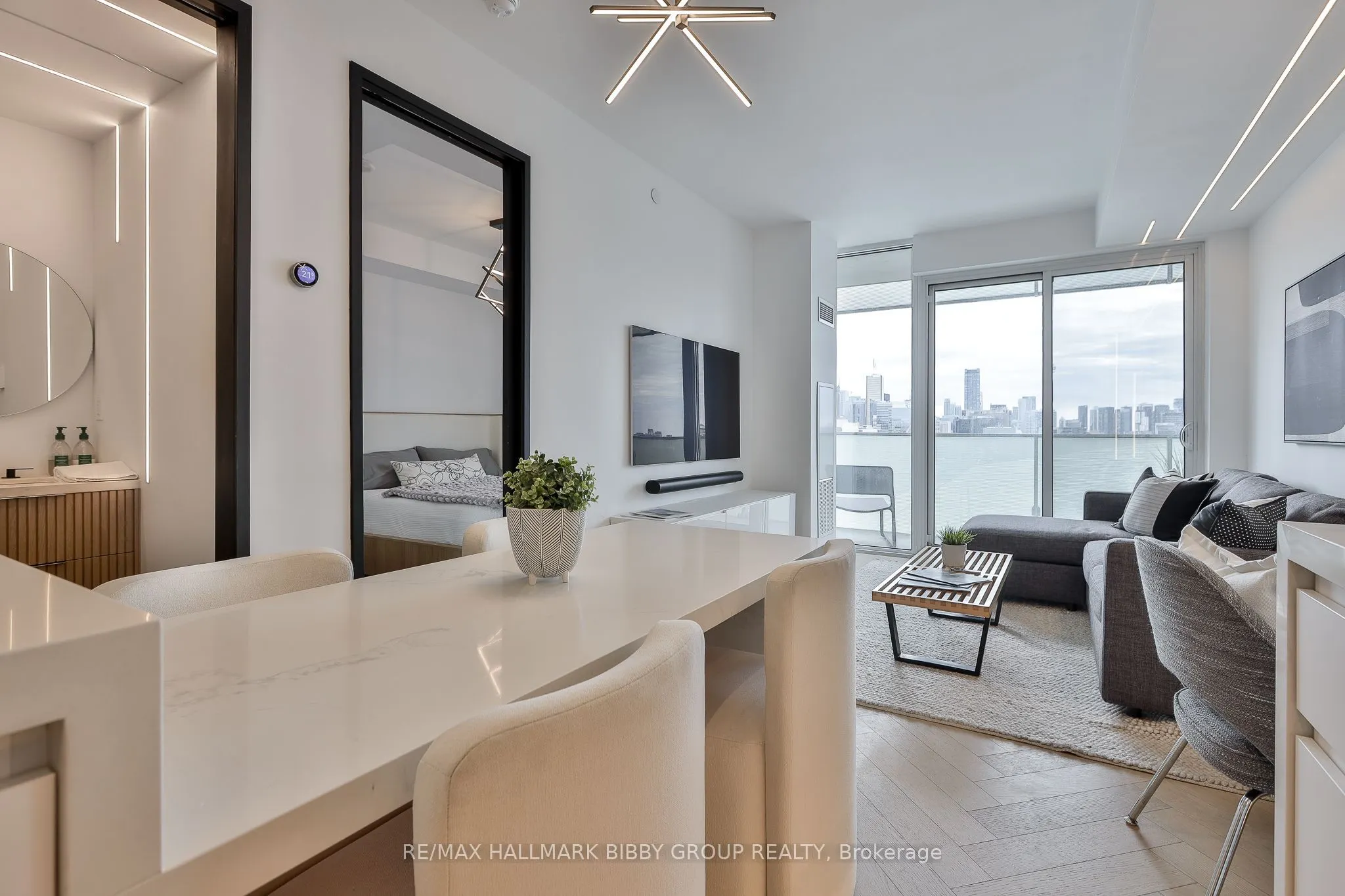 200 Bloor Street W #1204