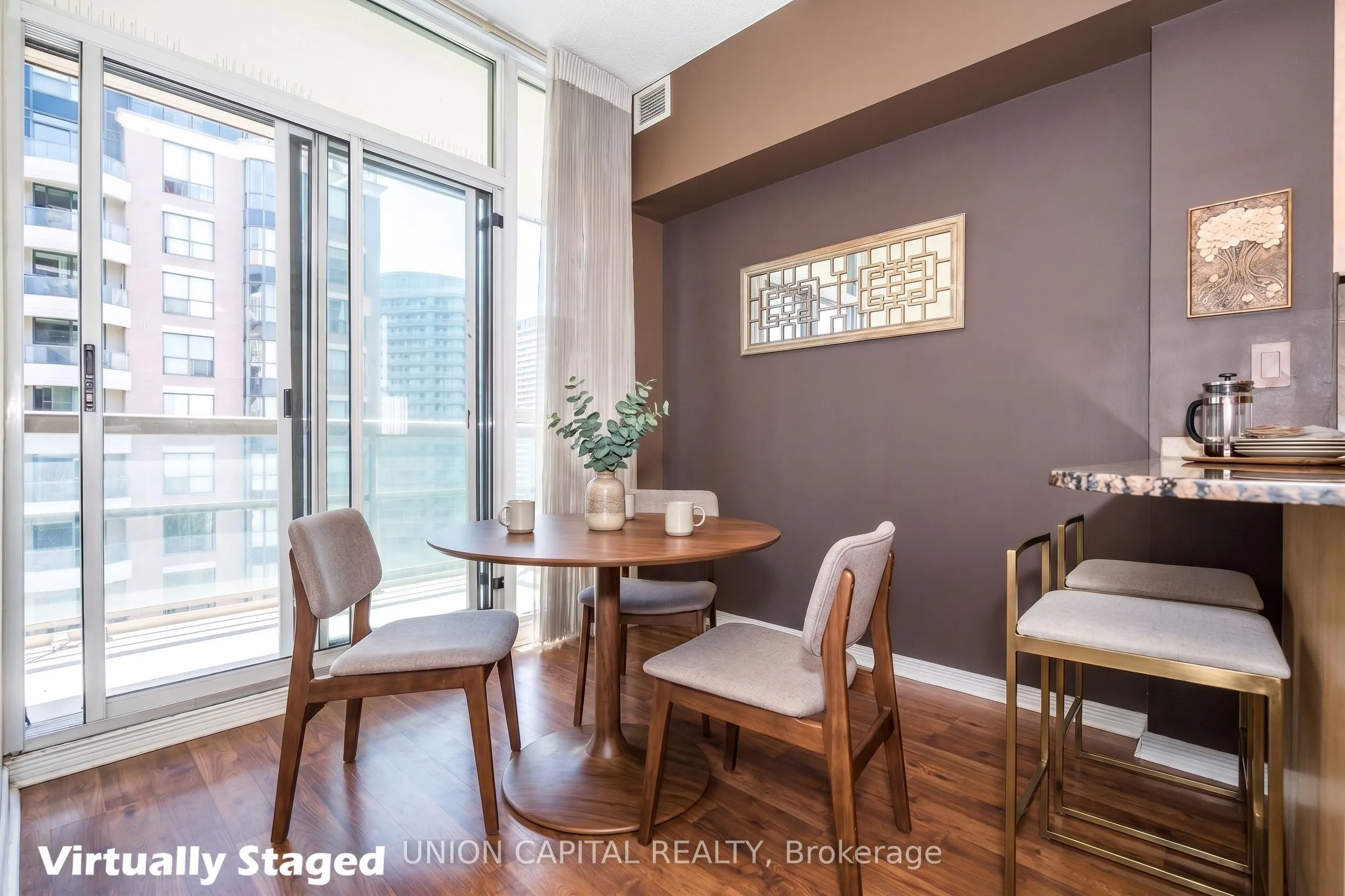509 Beecroft Road #2002