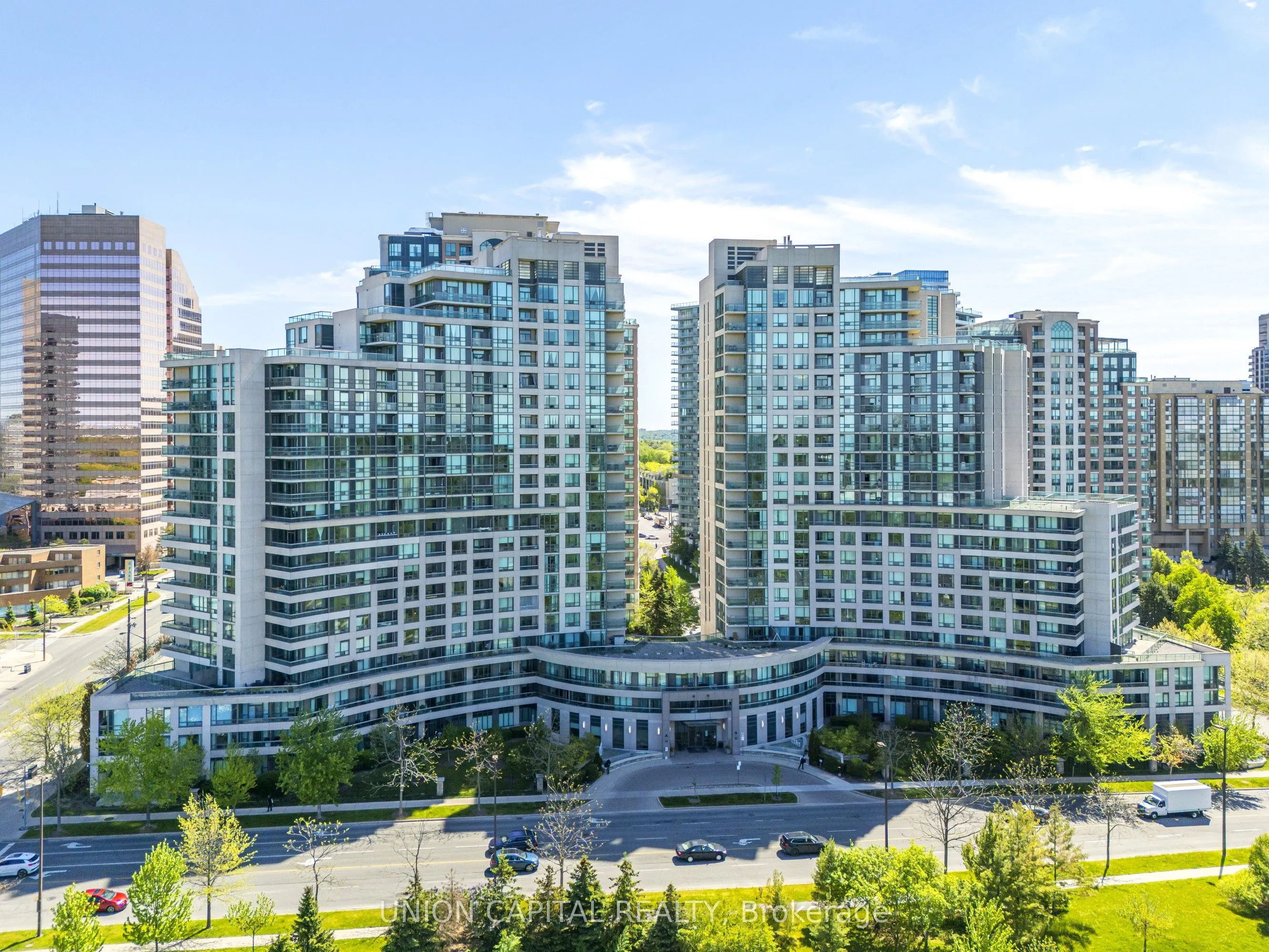 509 Beecroft Road #2002