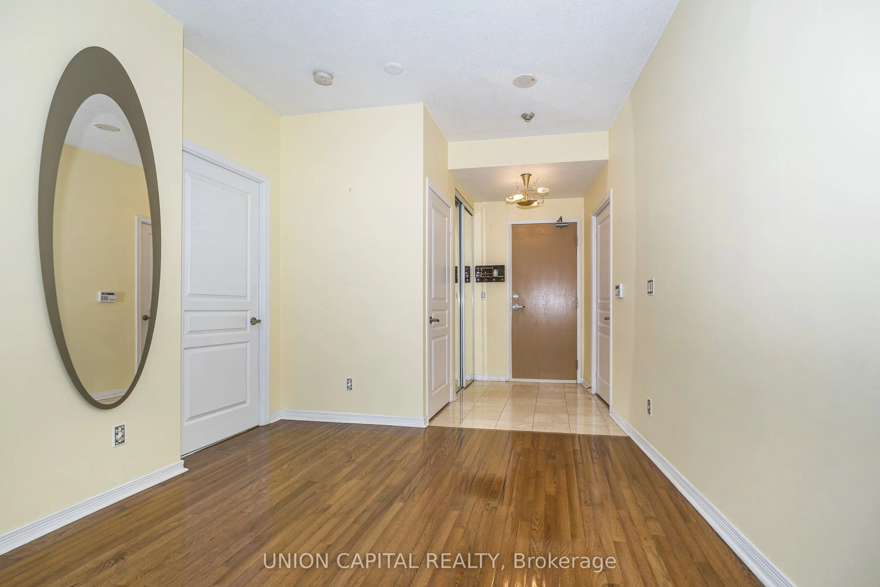 509 Beecroft Road #2002