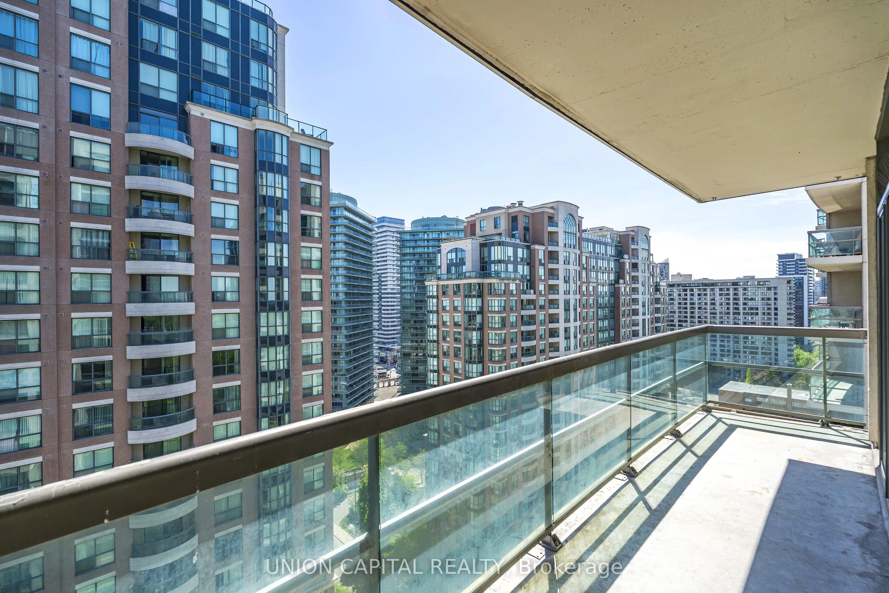509 Beecroft Road #2002