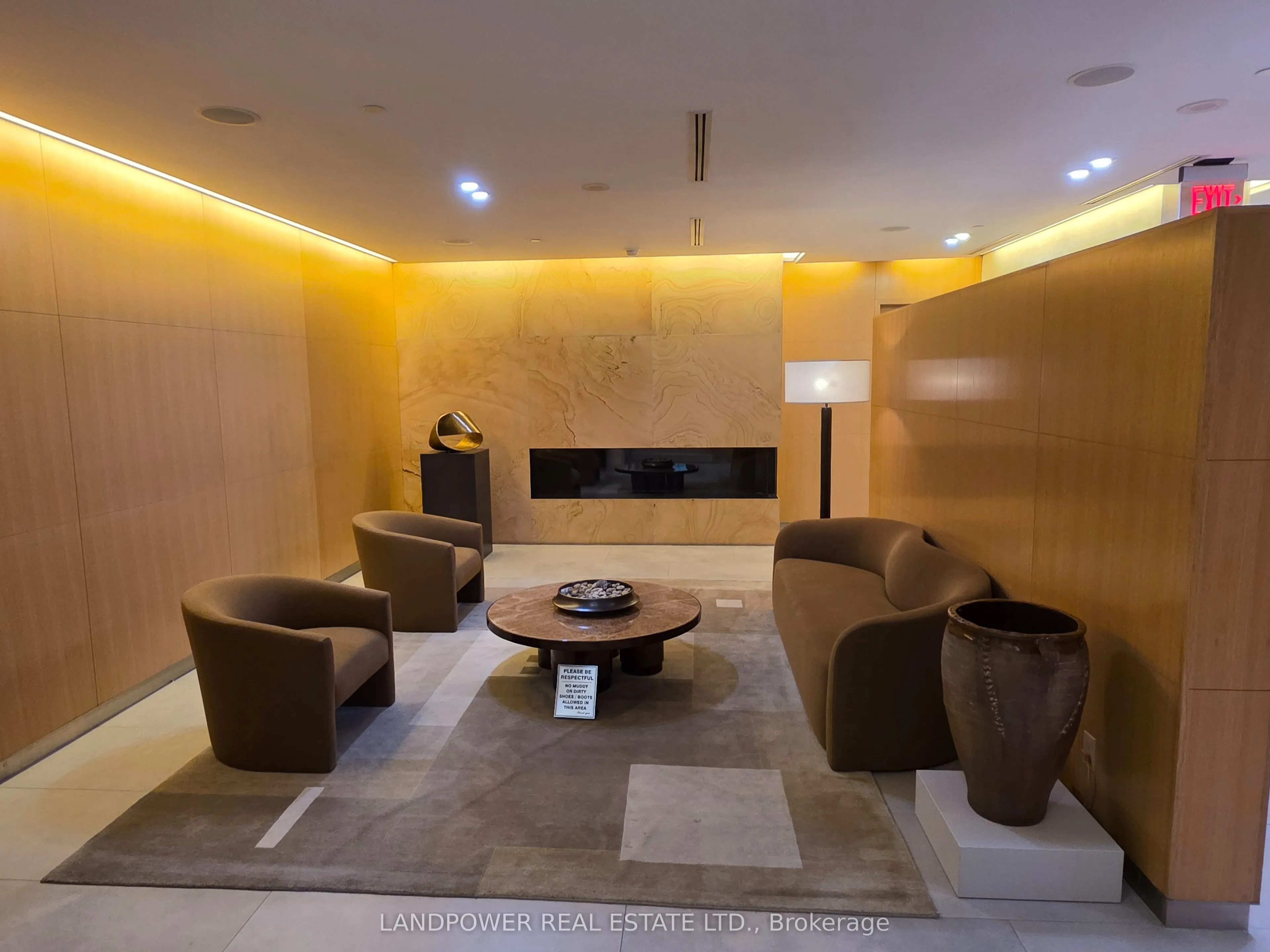 25 Broadway Avenue #906