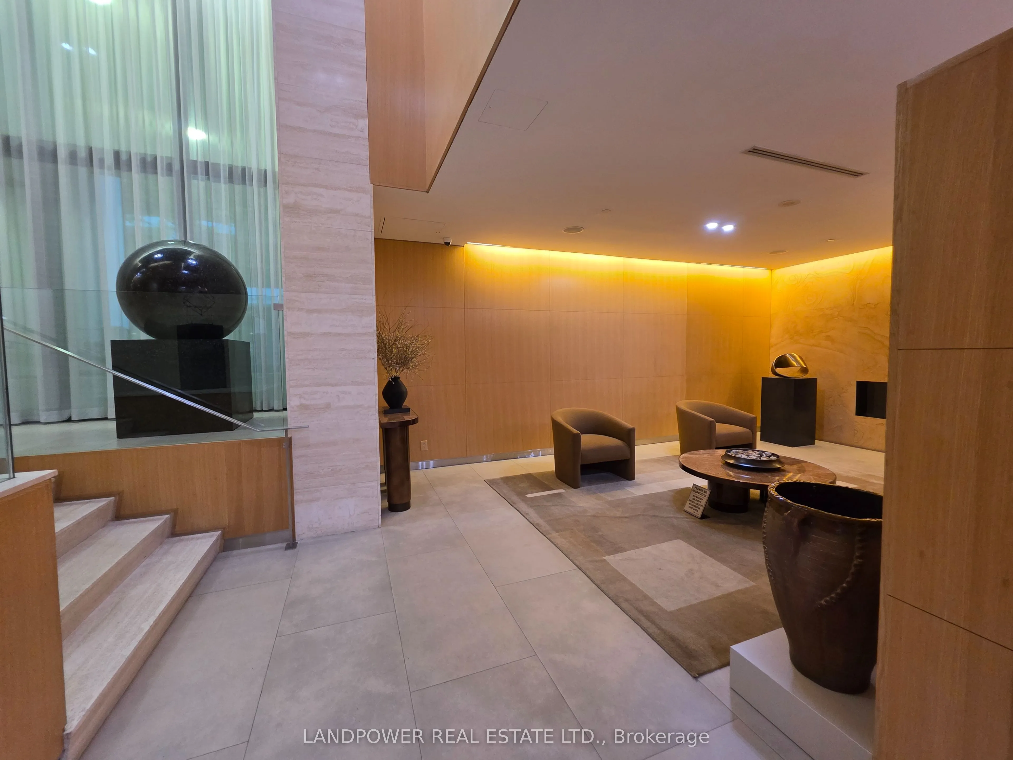 25 Broadway Avenue #906