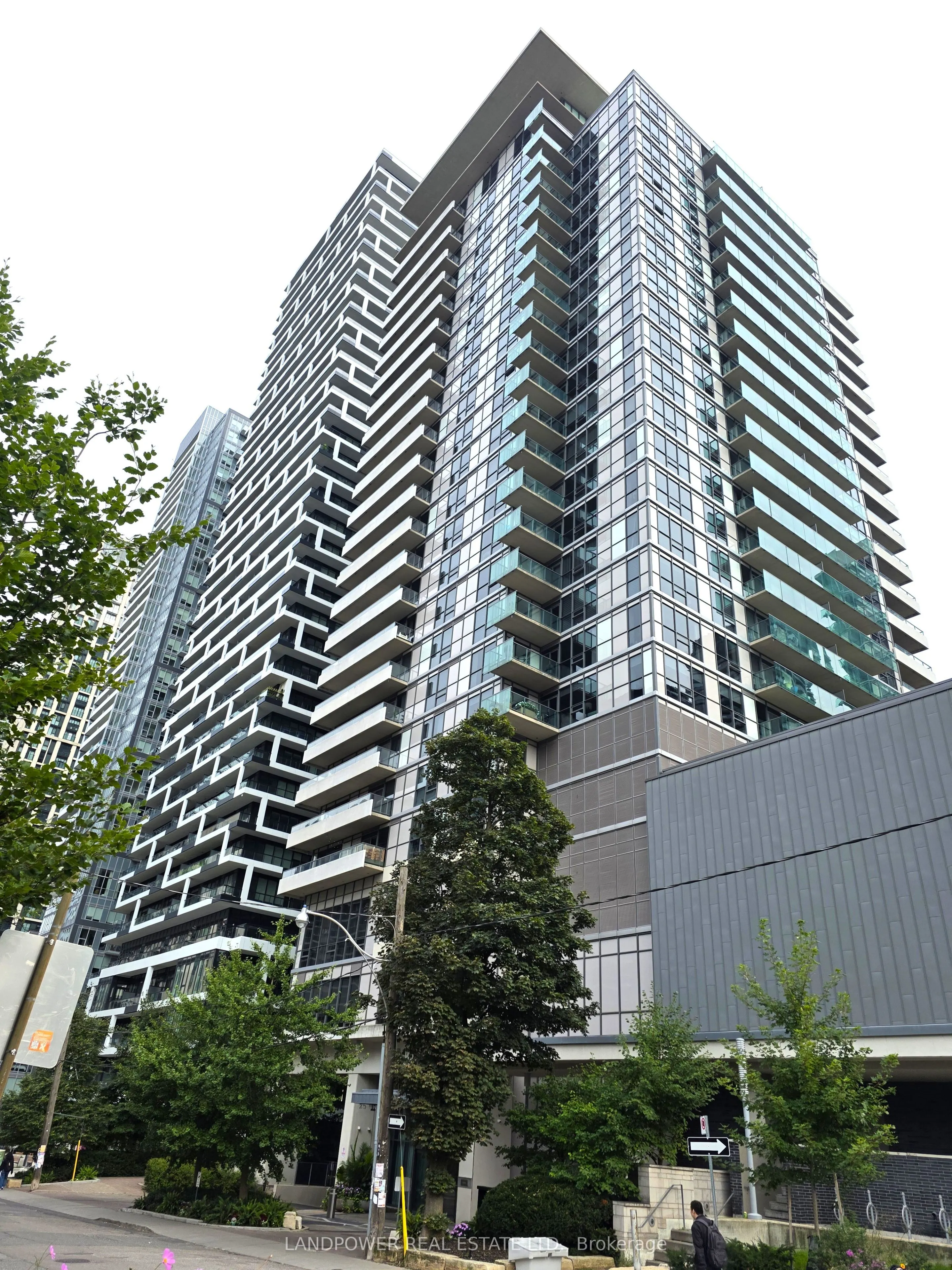 25 Broadway Avenue #906
