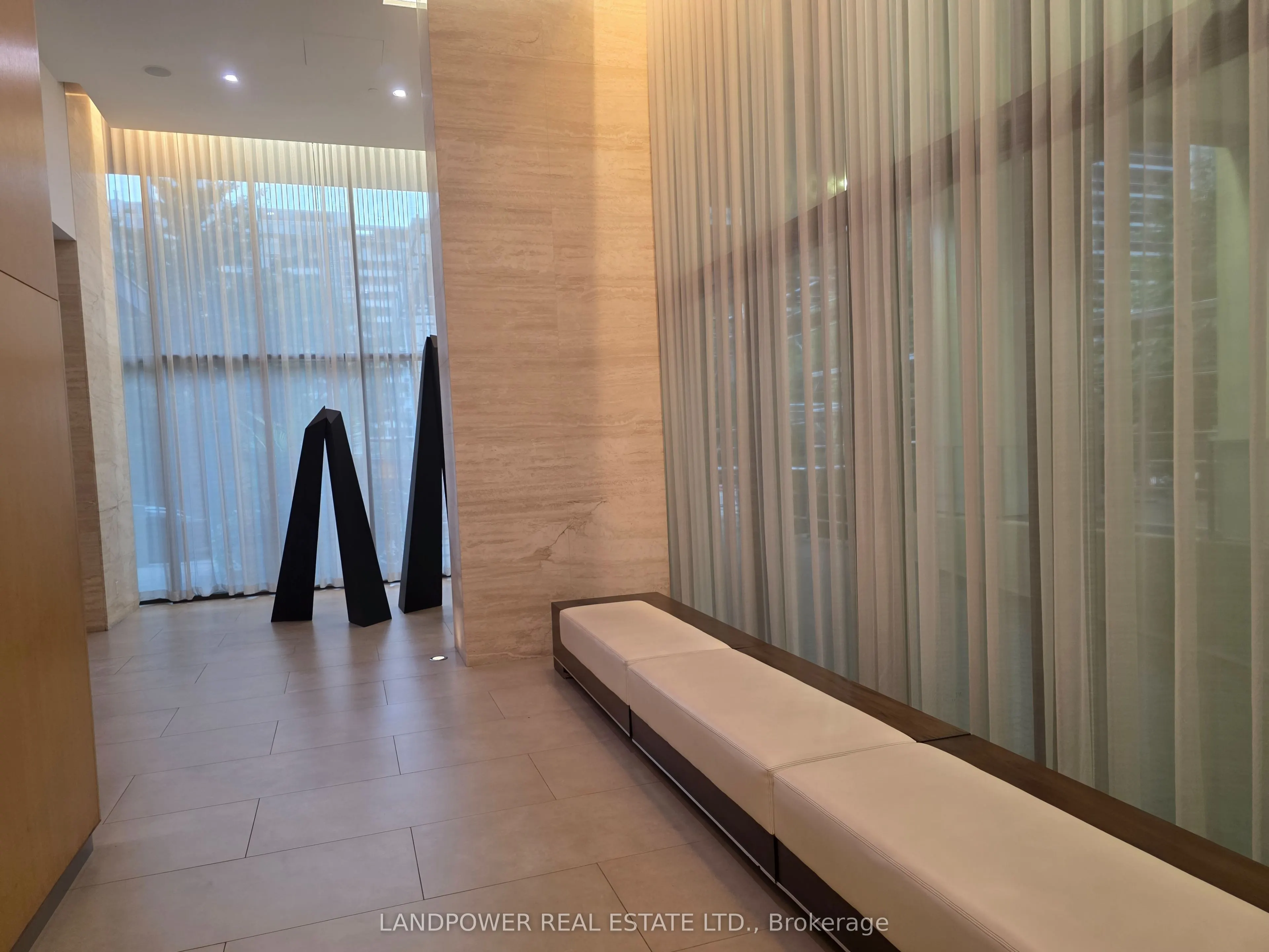 25 Broadway Avenue #906