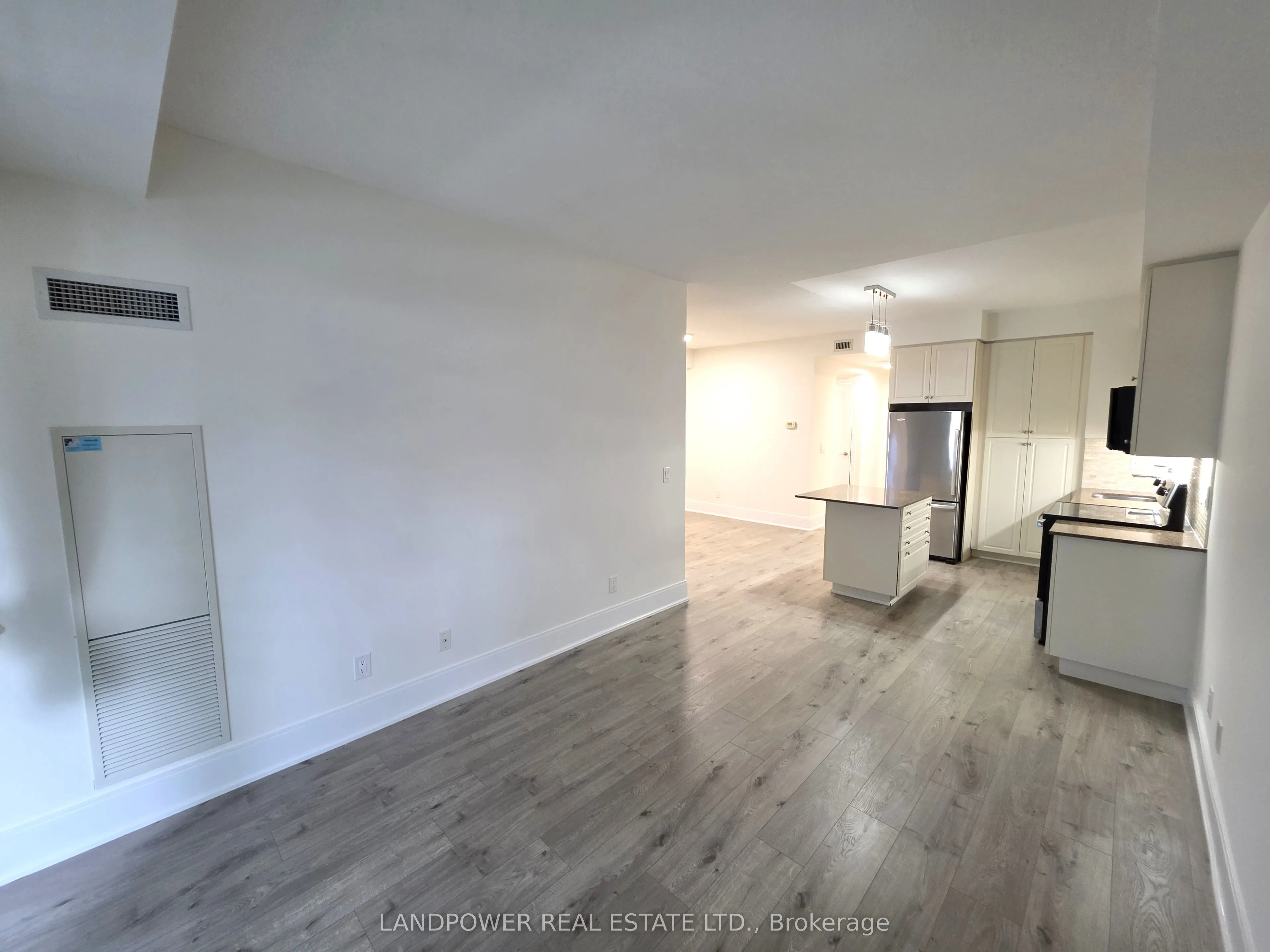 25 Broadway Avenue #906