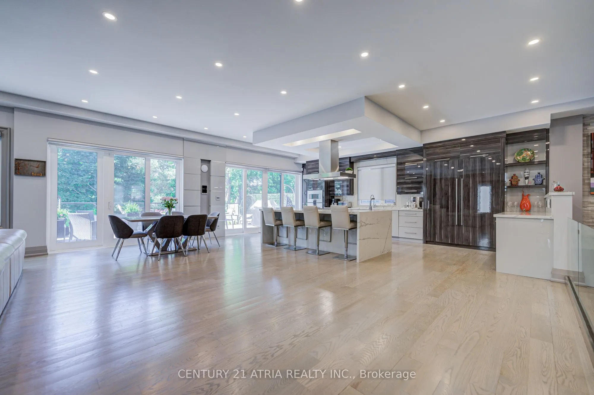 460 Hounslow Avenue