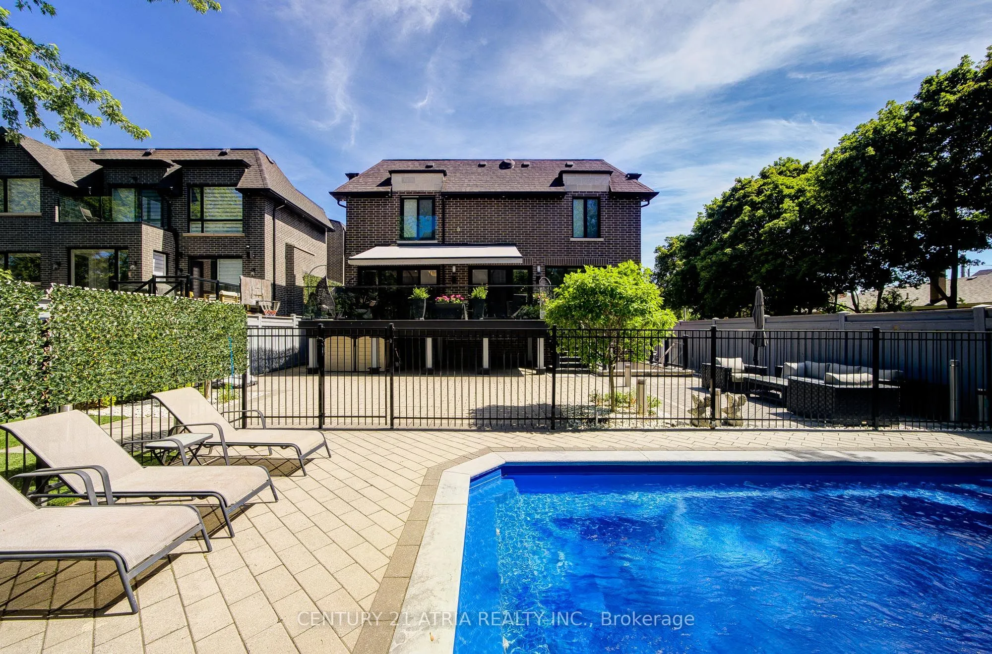 460 Hounslow Avenue