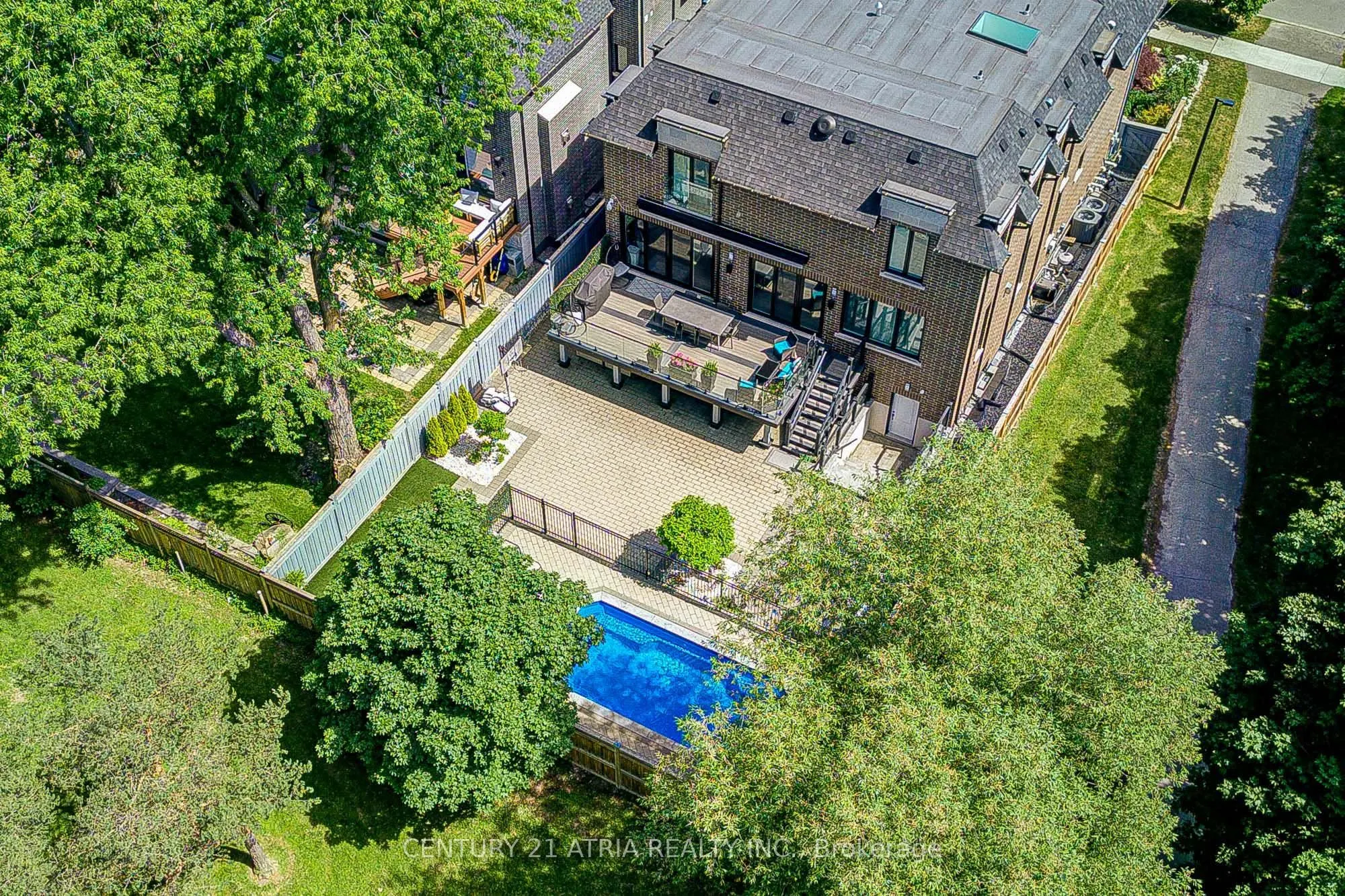 460 Hounslow Avenue