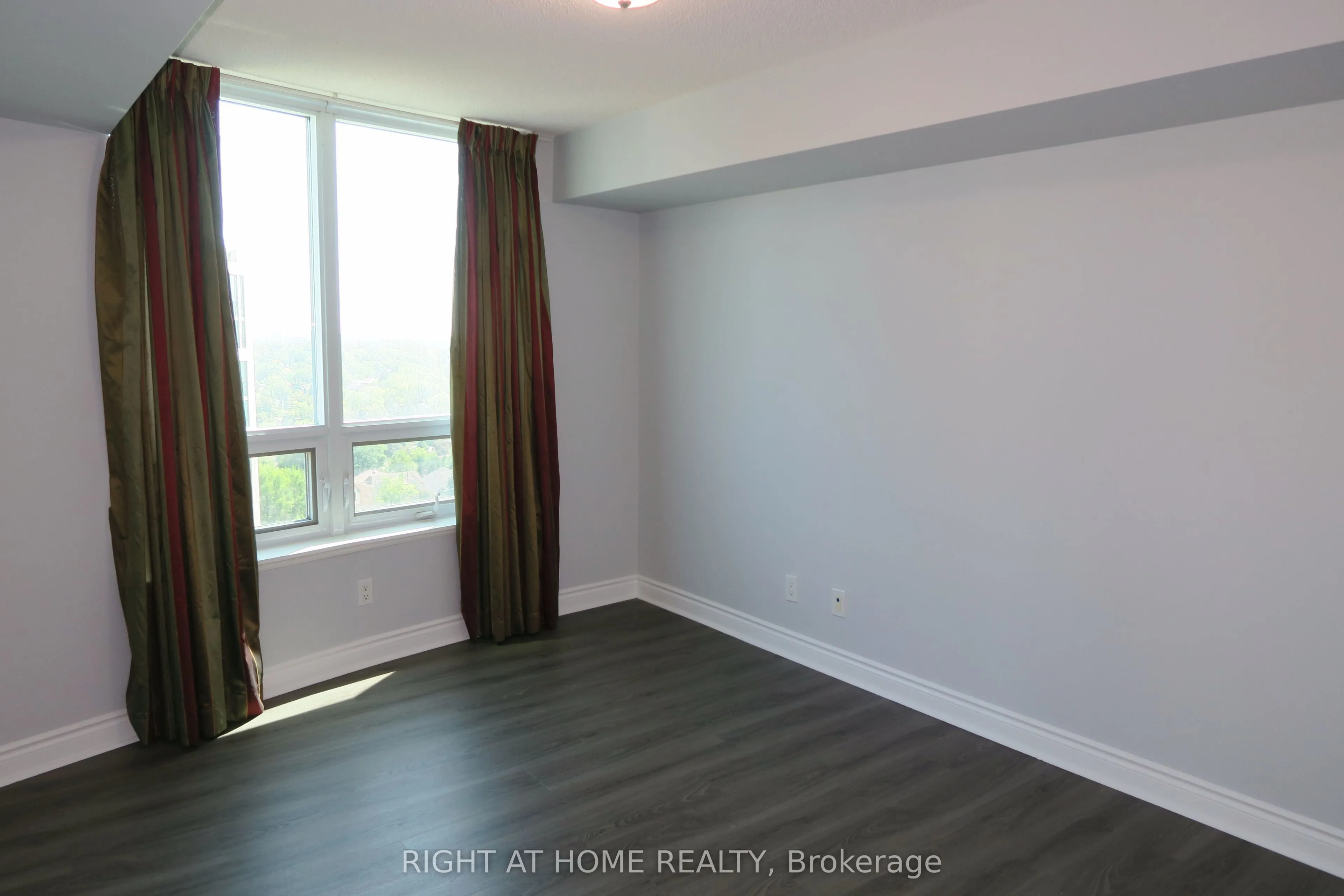 15 Greenview Avenue #1505