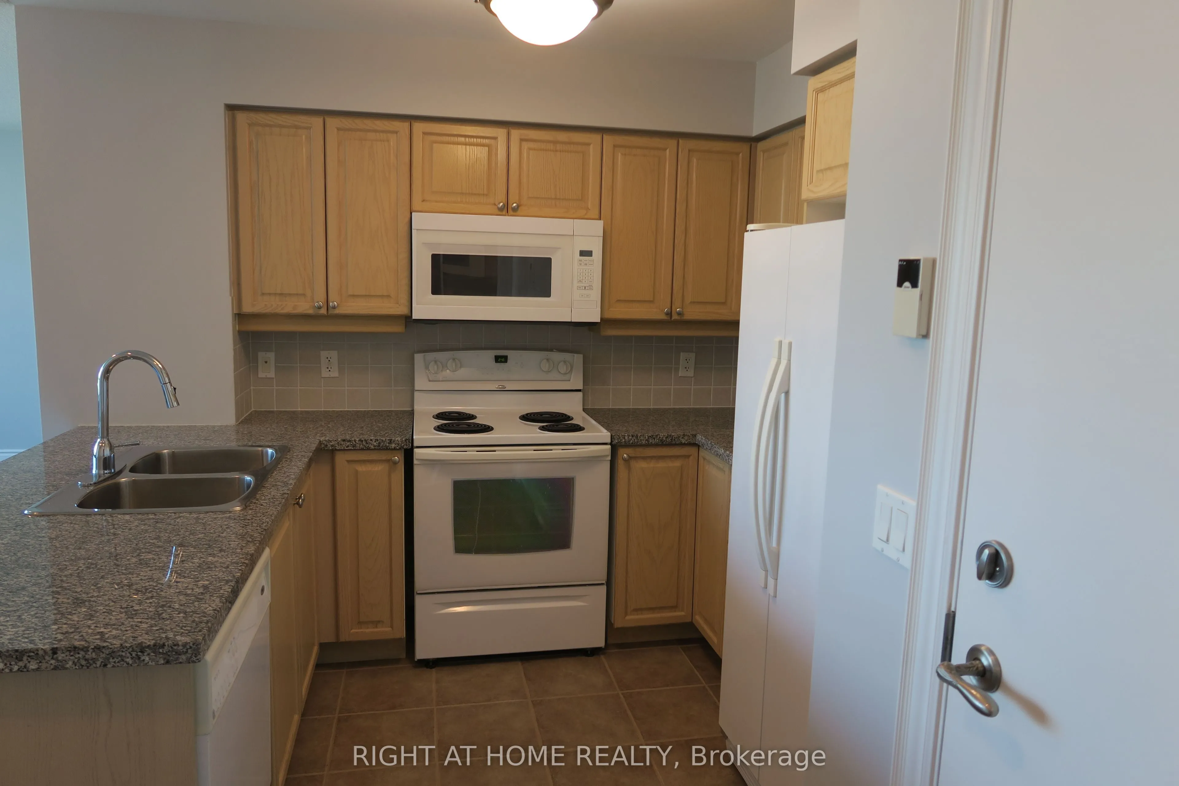 15 Greenview Avenue #1505