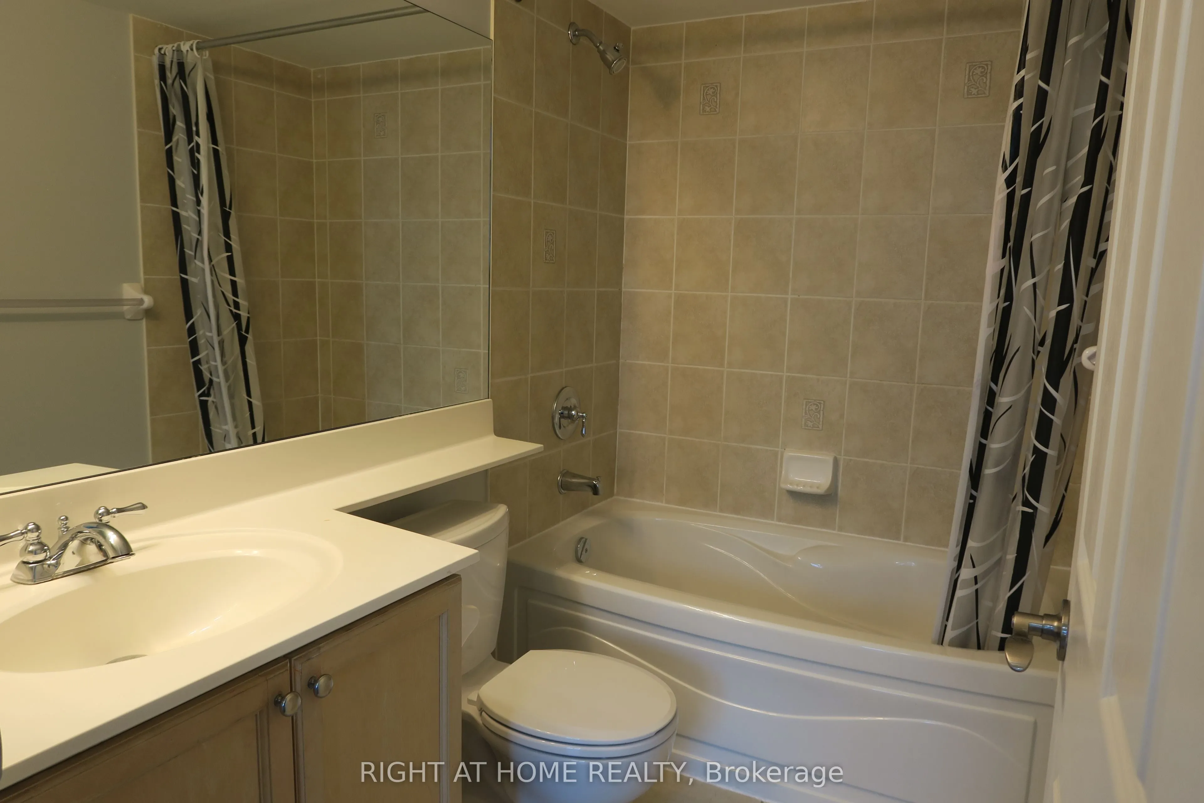 15 Greenview Avenue #1505