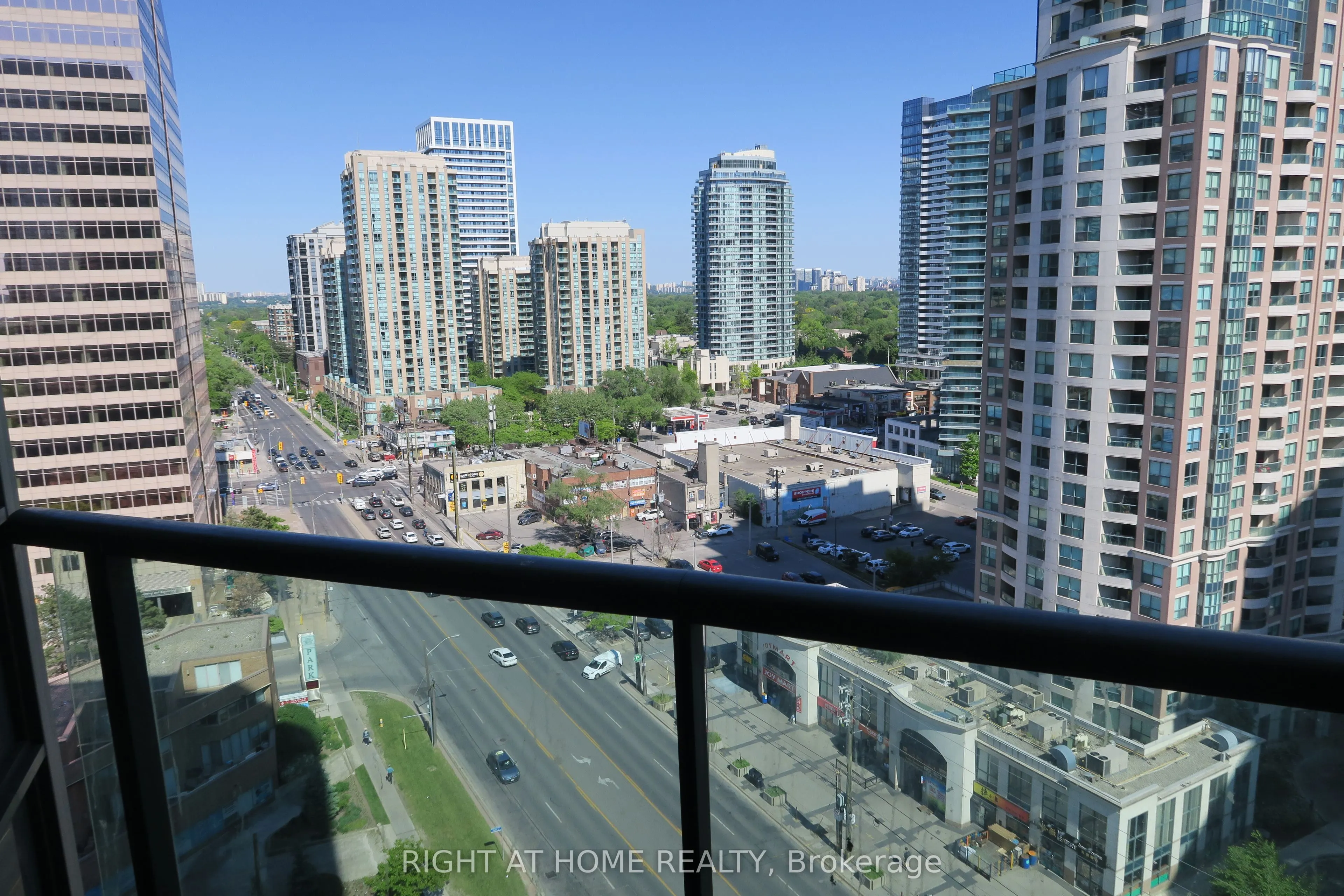 15 Greenview Avenue #1505