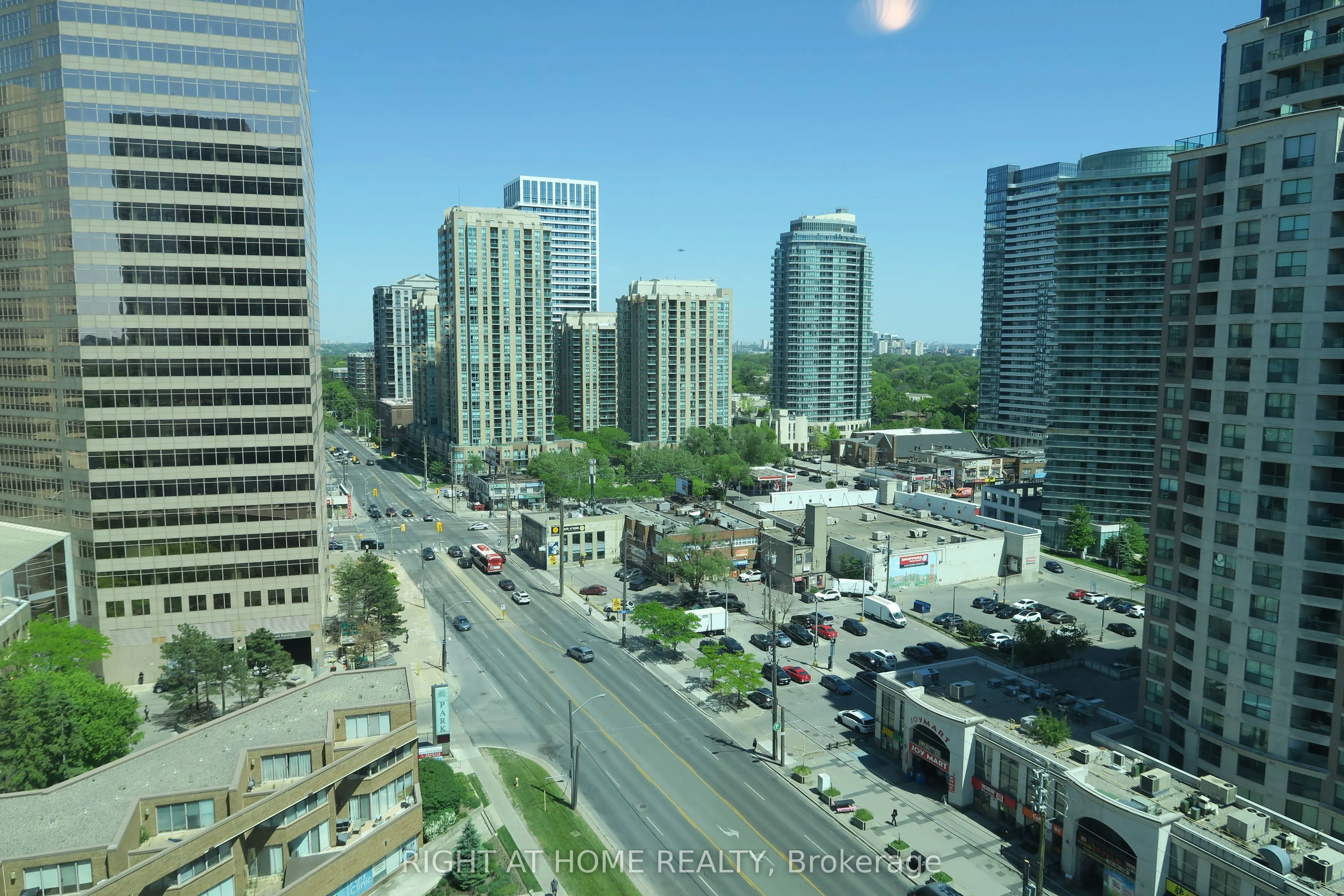 15 Greenview Avenue #1505