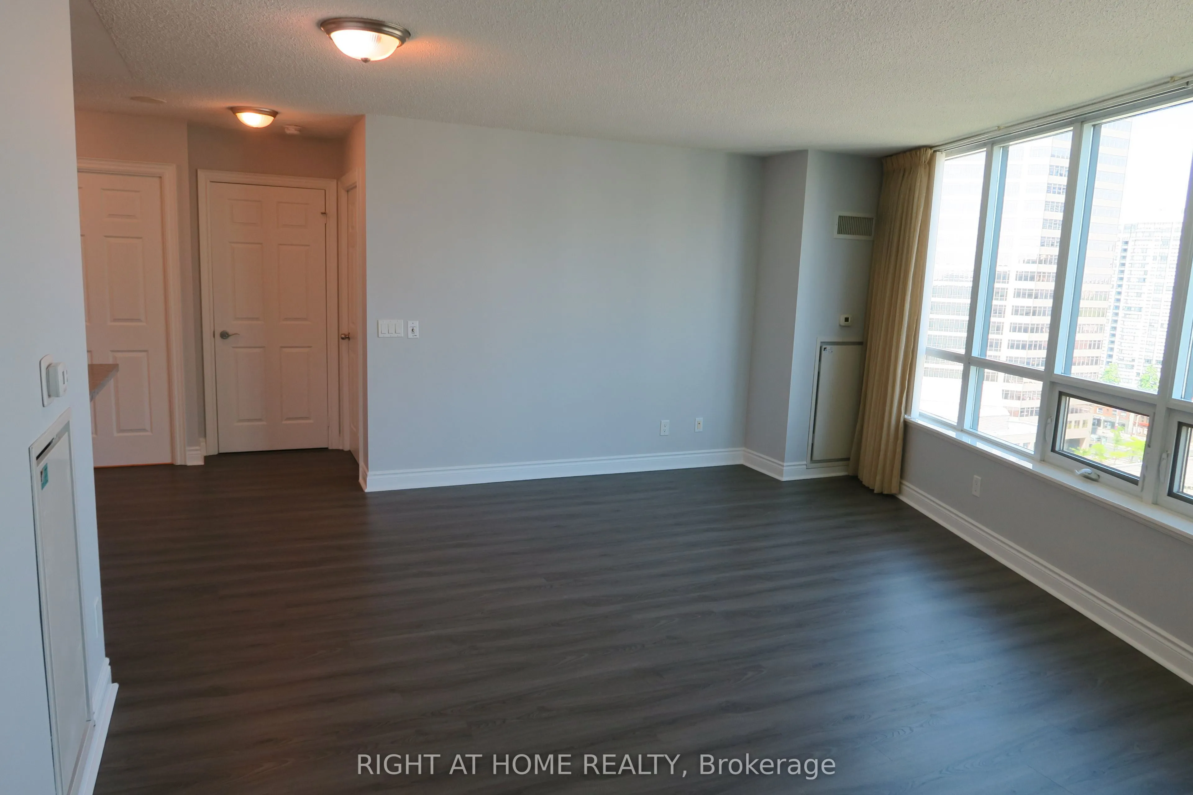 15 Greenview Avenue #1505