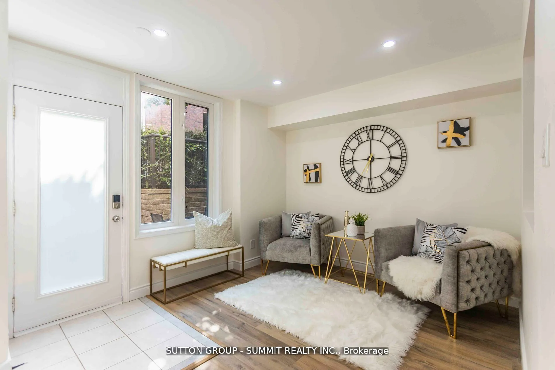 12 Douro Street #421