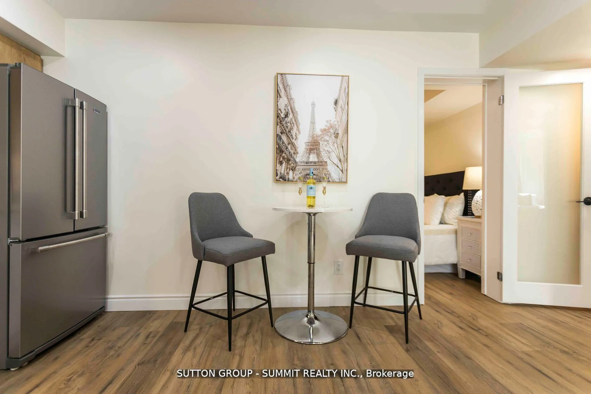 12 Douro Street #421