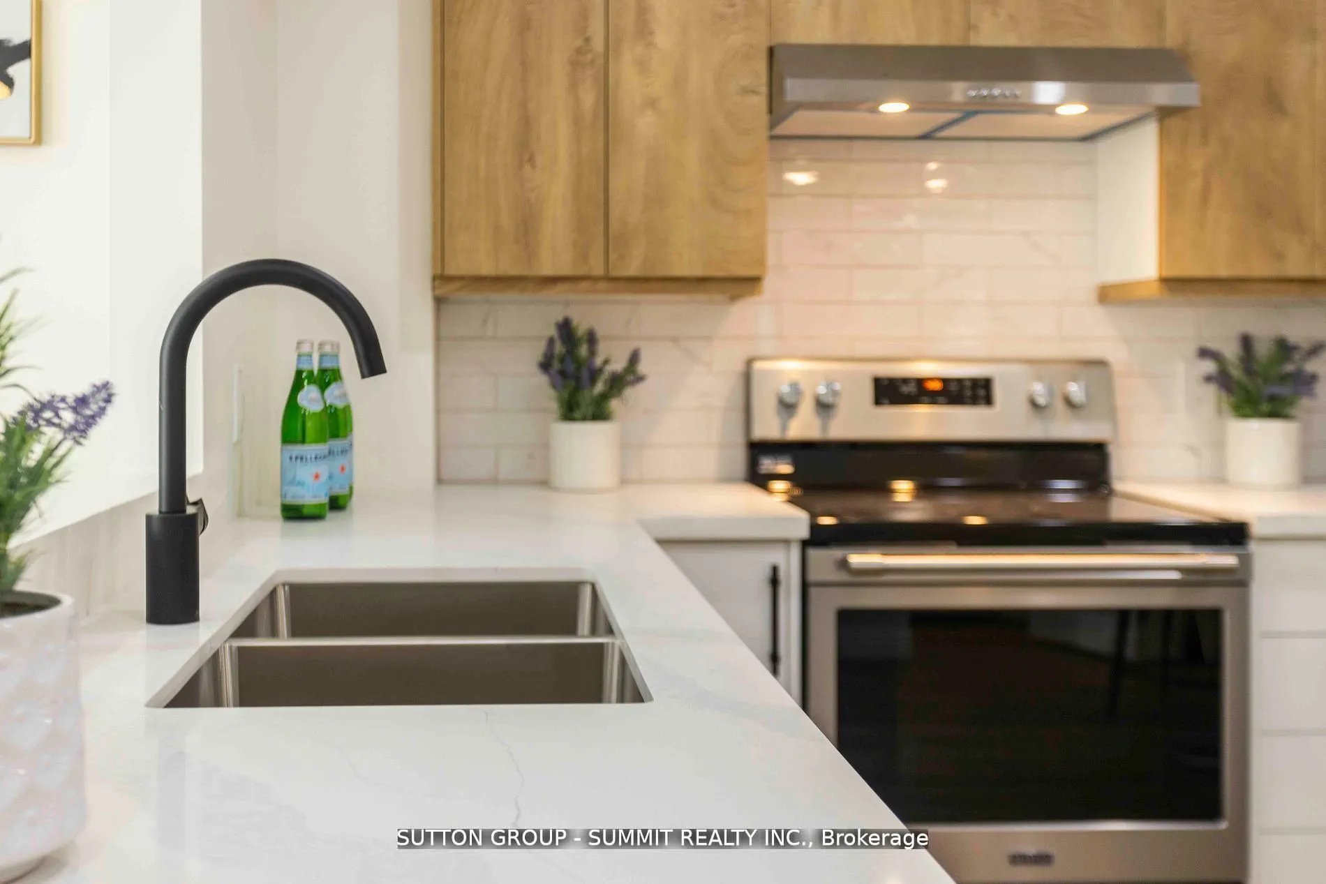 12 Douro Street #421