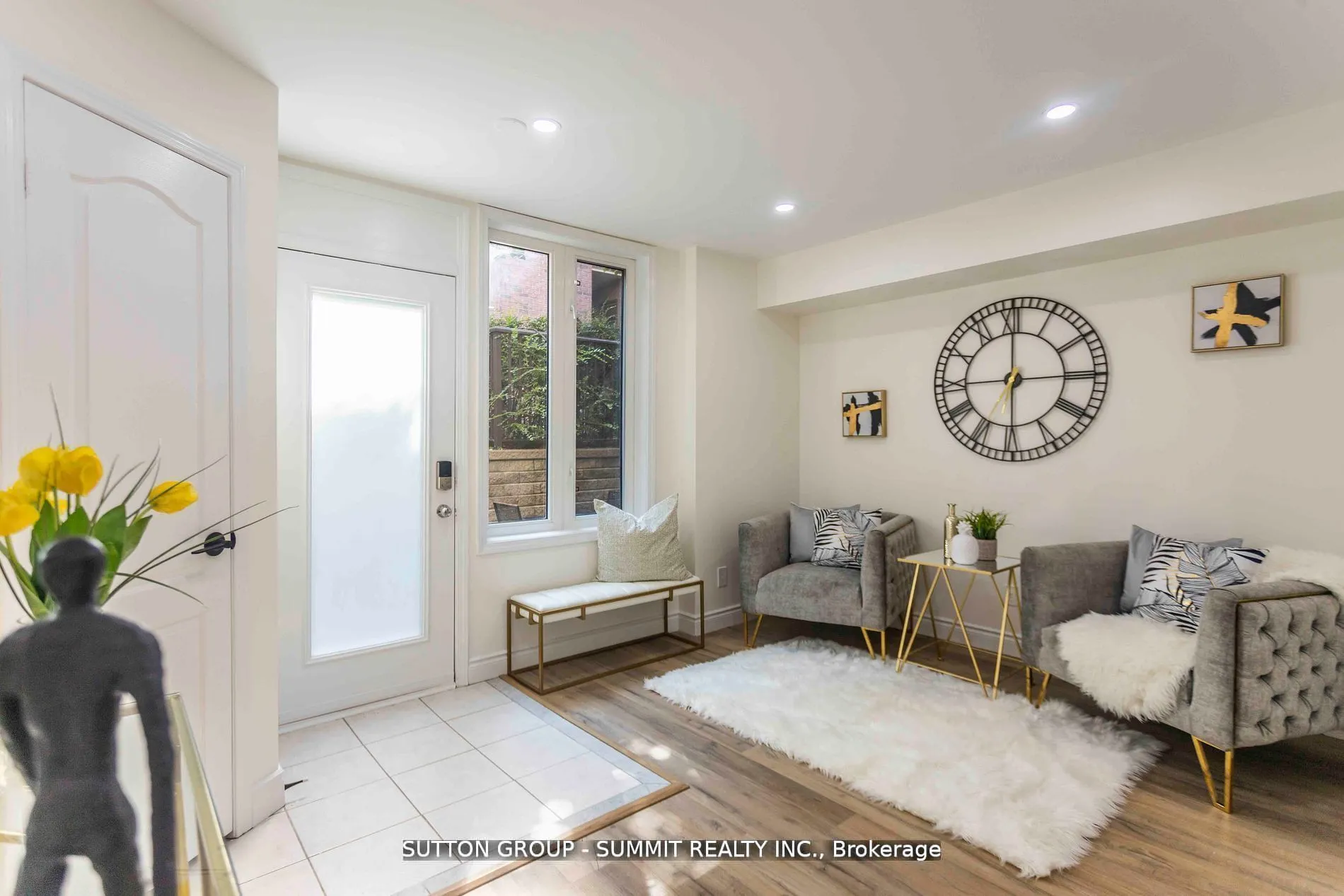 12 Douro Street #421