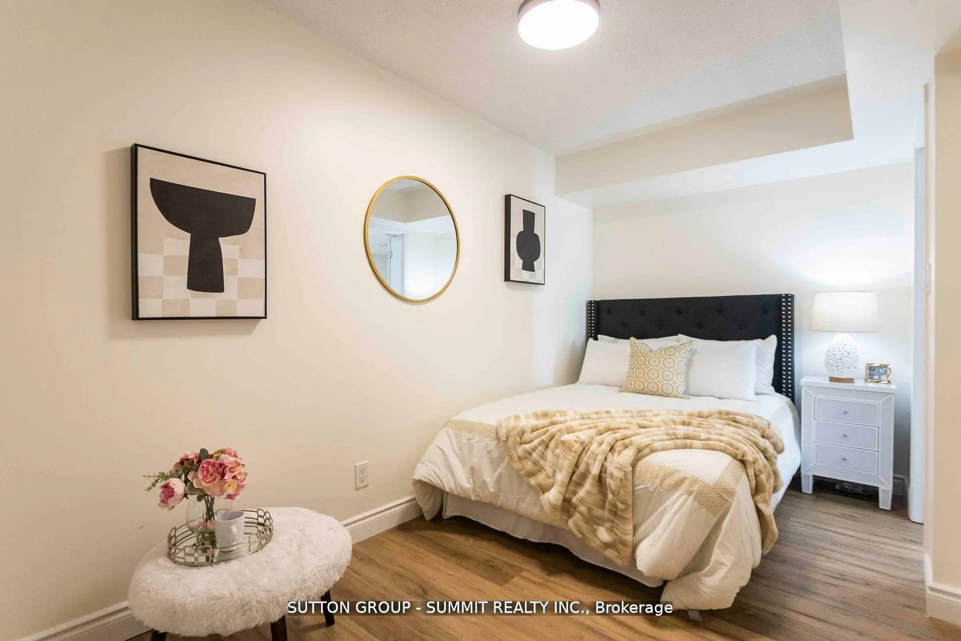 12 Douro Street #421