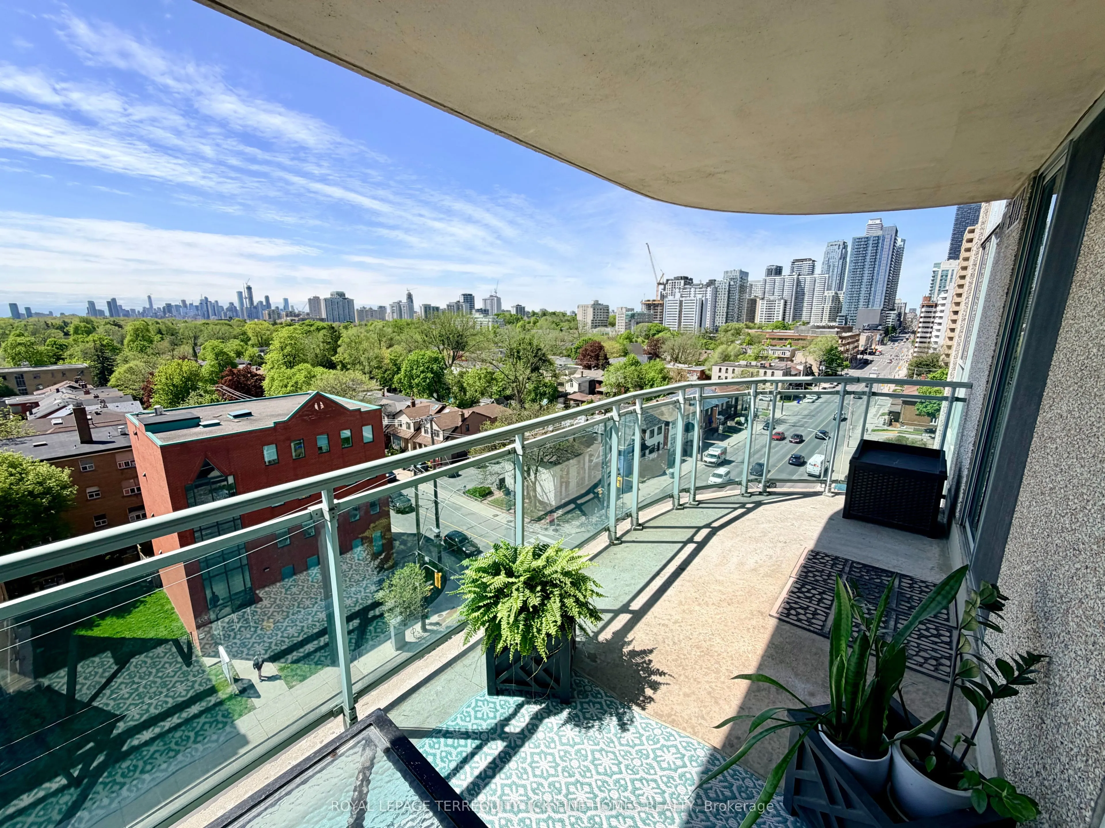 398 Eglinton Avenue E #1009
