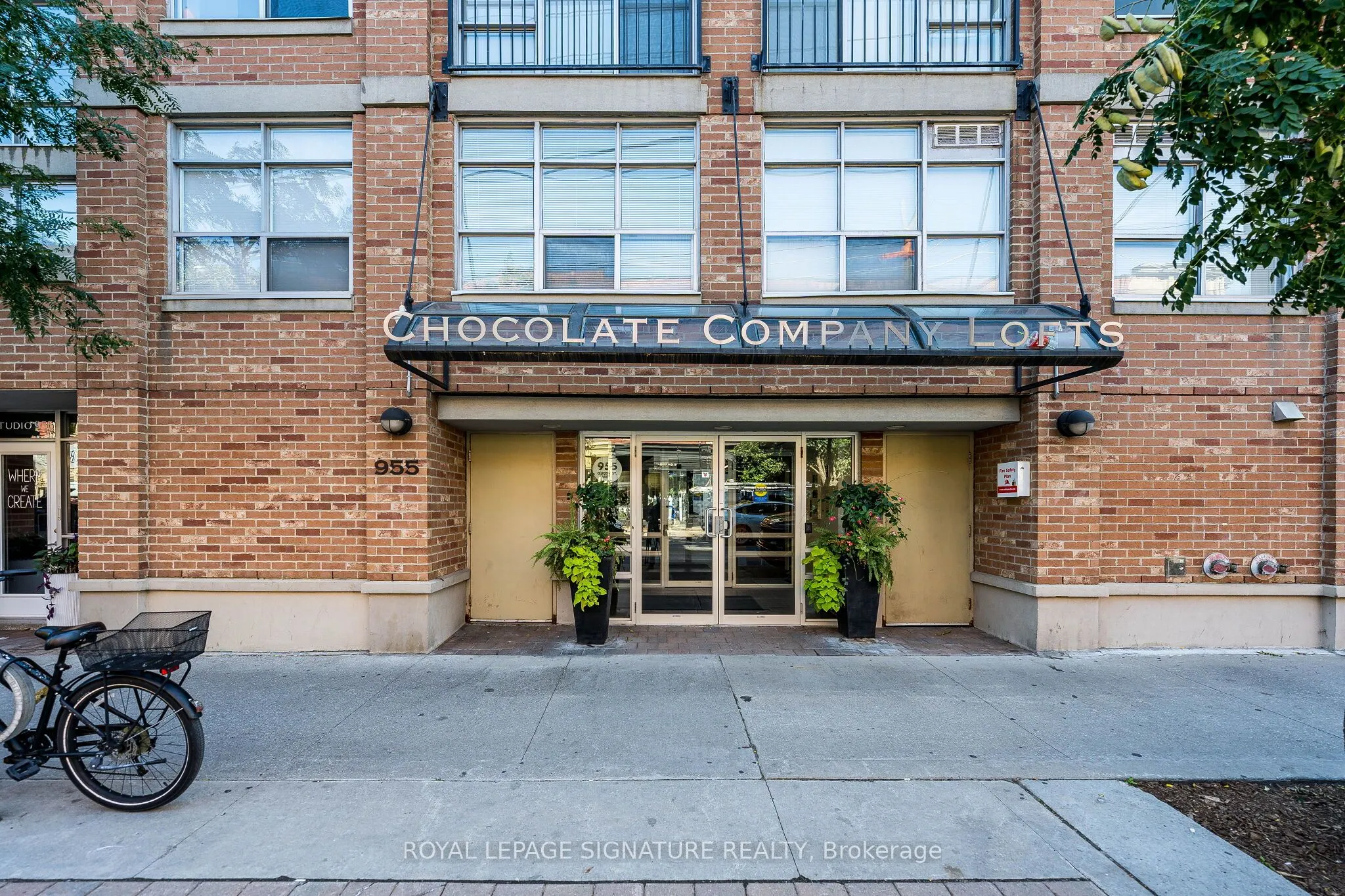 955 Queen Street W #316