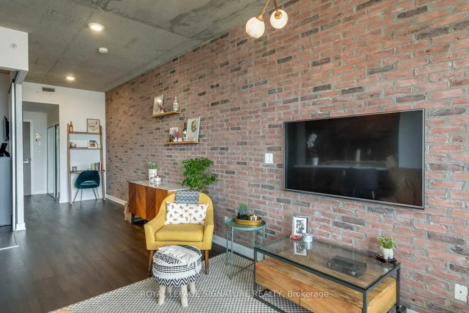 109 Ossington Avenue #504