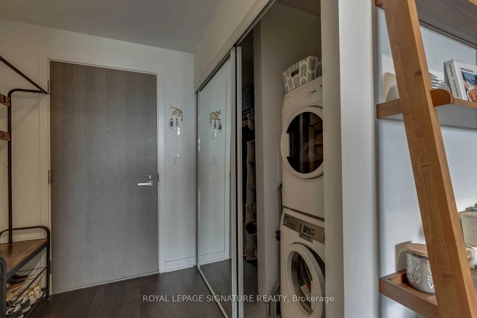 109 Ossington Avenue #504
