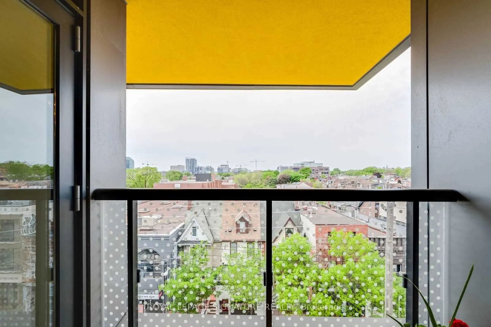 109 Ossington Avenue #504